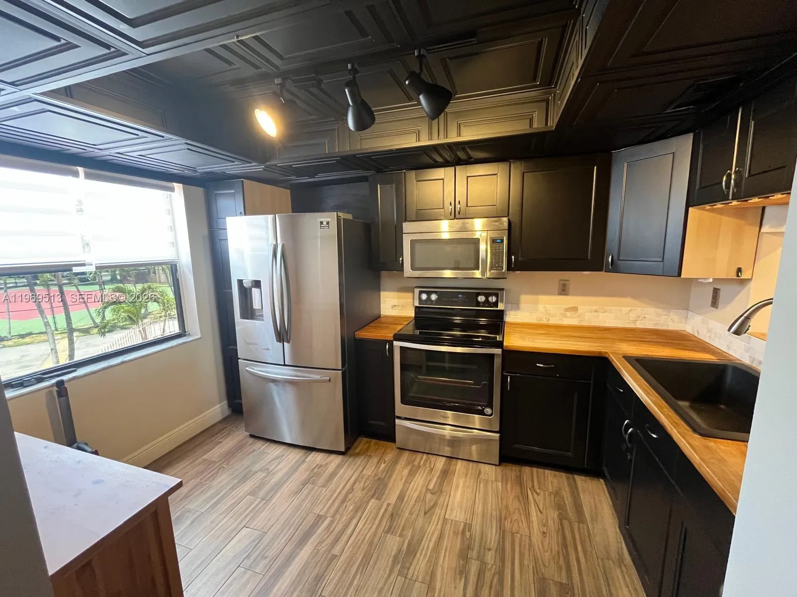 271 W Park Dr 7-2, Miami, Florida 33172, Miami, Florida 33172, 2 Bedrooms Bedrooms, ,2 BathroomsBathrooms,Residential Lease,For Rent,271 W Park Dr 7-2, Miami, Florida 33172,A11969513