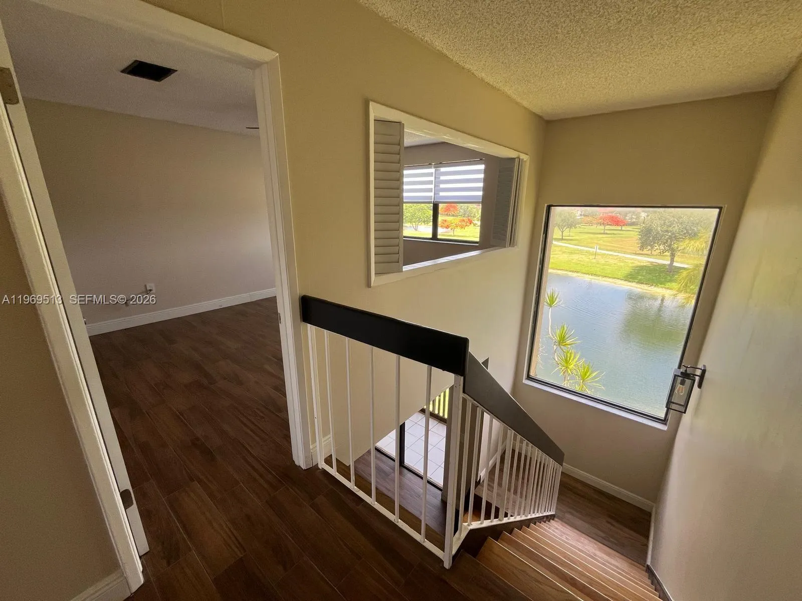 271 W Park Dr 7-2, Miami, Florida 33172, Miami, Florida 33172, 2 Bedrooms Bedrooms, ,2 BathroomsBathrooms,Residential Lease,For Rent,271 W Park Dr 7-2, Miami, Florida 33172,A11969513