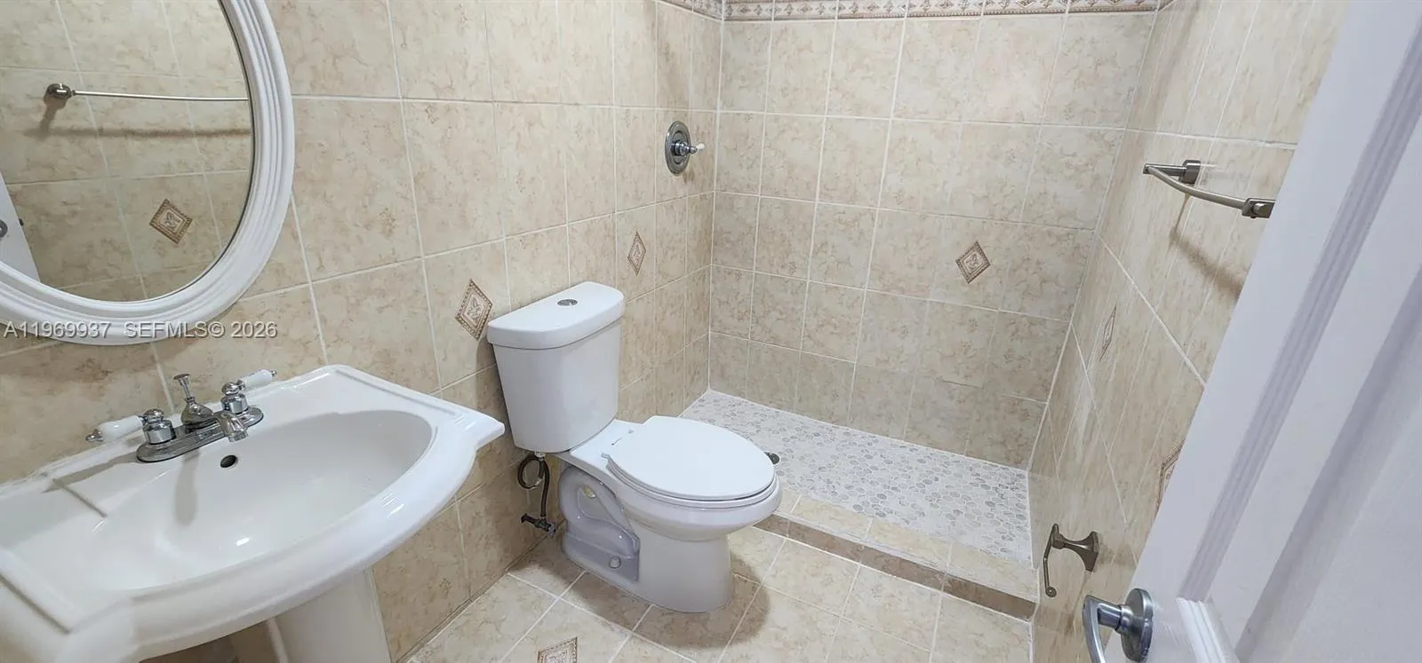 19259 Sw 118th Pl, Miami, Florida 33177, Miami, Florida 33177, 3 Bedrooms Bedrooms, ,2 BathroomsBathrooms,Residential Lease,For Rent,19259 Sw 118th Pl, Miami, Florida 33177,A11969937