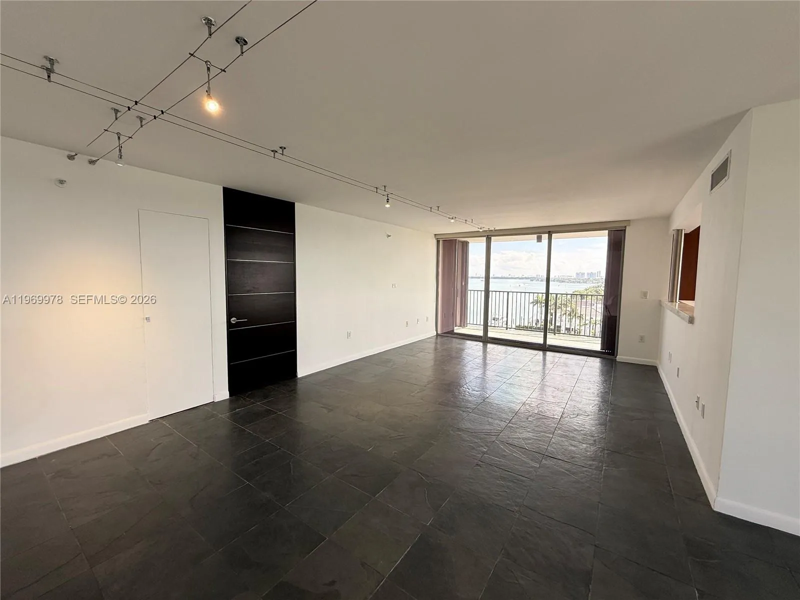 801 N Venetian Dr 802, Miami, Florida 33139, Miami, Florida 33139, 2 Bedrooms Bedrooms, ,2 BathroomsBathrooms,Residential Lease,For Rent,801 N Venetian Dr 802, Miami, Florida 33139,A11969978