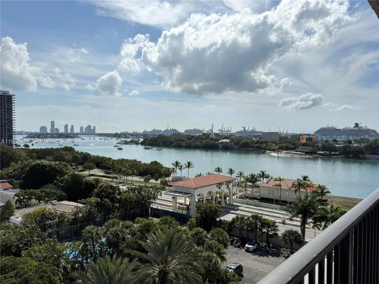 801 N Venetian Dr 802, Miami, Florida 33139, Miami, Florida 33139, 2 Bedrooms Bedrooms, ,2 BathroomsBathrooms,Residential Lease,For Rent,801 N Venetian Dr 802, Miami, Florida 33139,A11969978