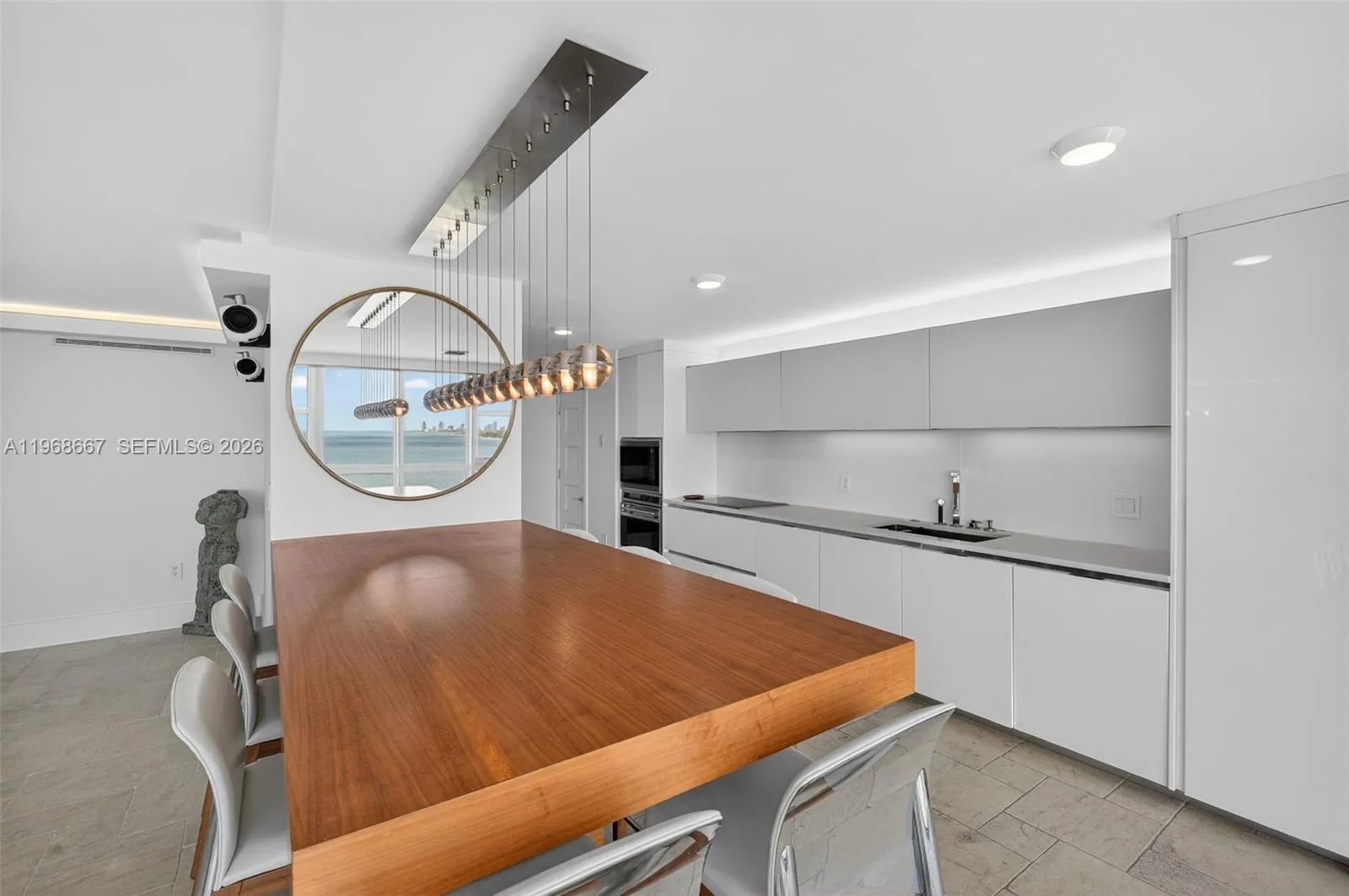 600 Grapetree Dr 11b-n, Key Biscayne, Florida 3314, Key Biscayne, Florida 33149, 3 Bedrooms Bedrooms, ,3 BathroomsBathrooms,Residential,For Sale,600 Grapetree Dr 11b-n, Key Biscayne, Florida 3314,A11968667