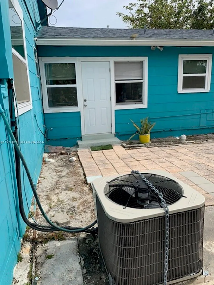 1218 N 24th Ave, Hollywood, Florida 33020, Hollywood, Florida 33020, ,Residential Income,For Sale,1218 N 24th Ave, Hollywood, Florida 33020,A11970021