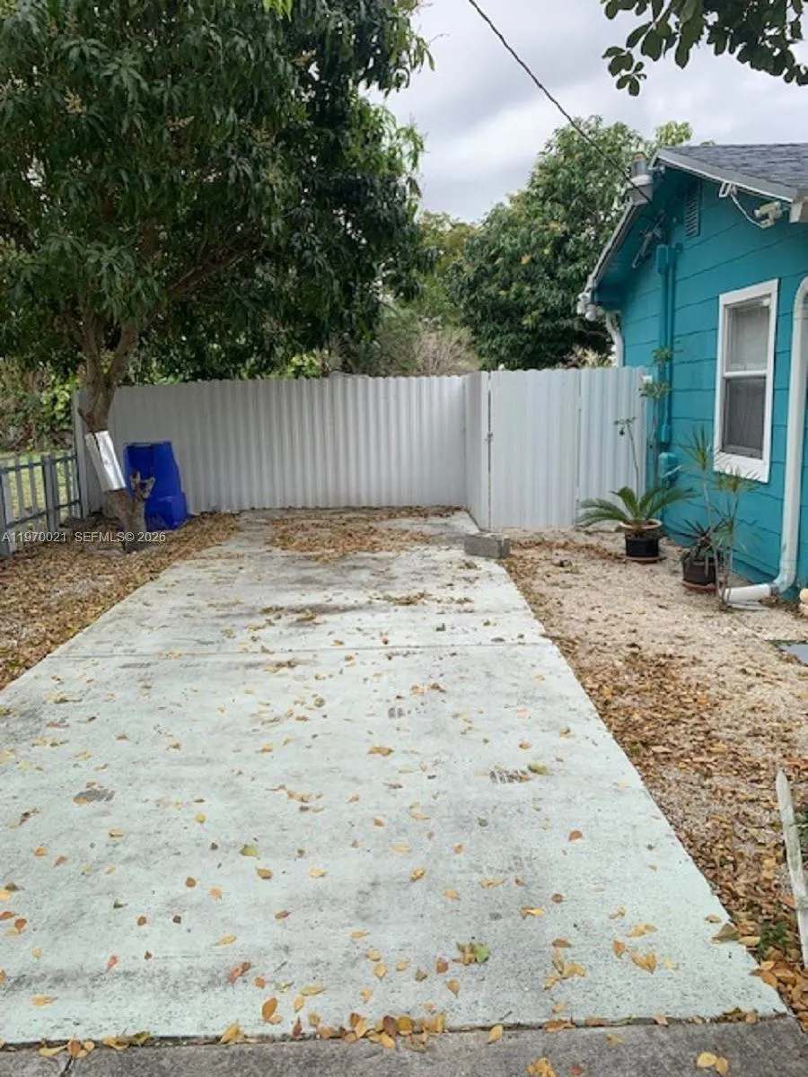 1218 N 24th Ave, Hollywood, Florida 33020, Hollywood, Florida 33020, ,Residential Income,For Sale,1218 N 24th Ave, Hollywood, Florida 33020,A11970021