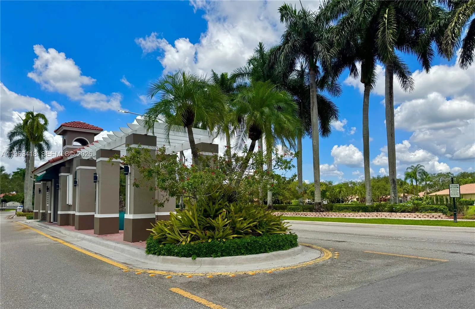 4310 Diamond Way, Weston, Florida 33331, Weston, Florida 33331, 4 Bedrooms Bedrooms, ,2 BathroomsBathrooms,Residential,For Sale,4310 Diamond Way, Weston, Florida 33331,A11969418