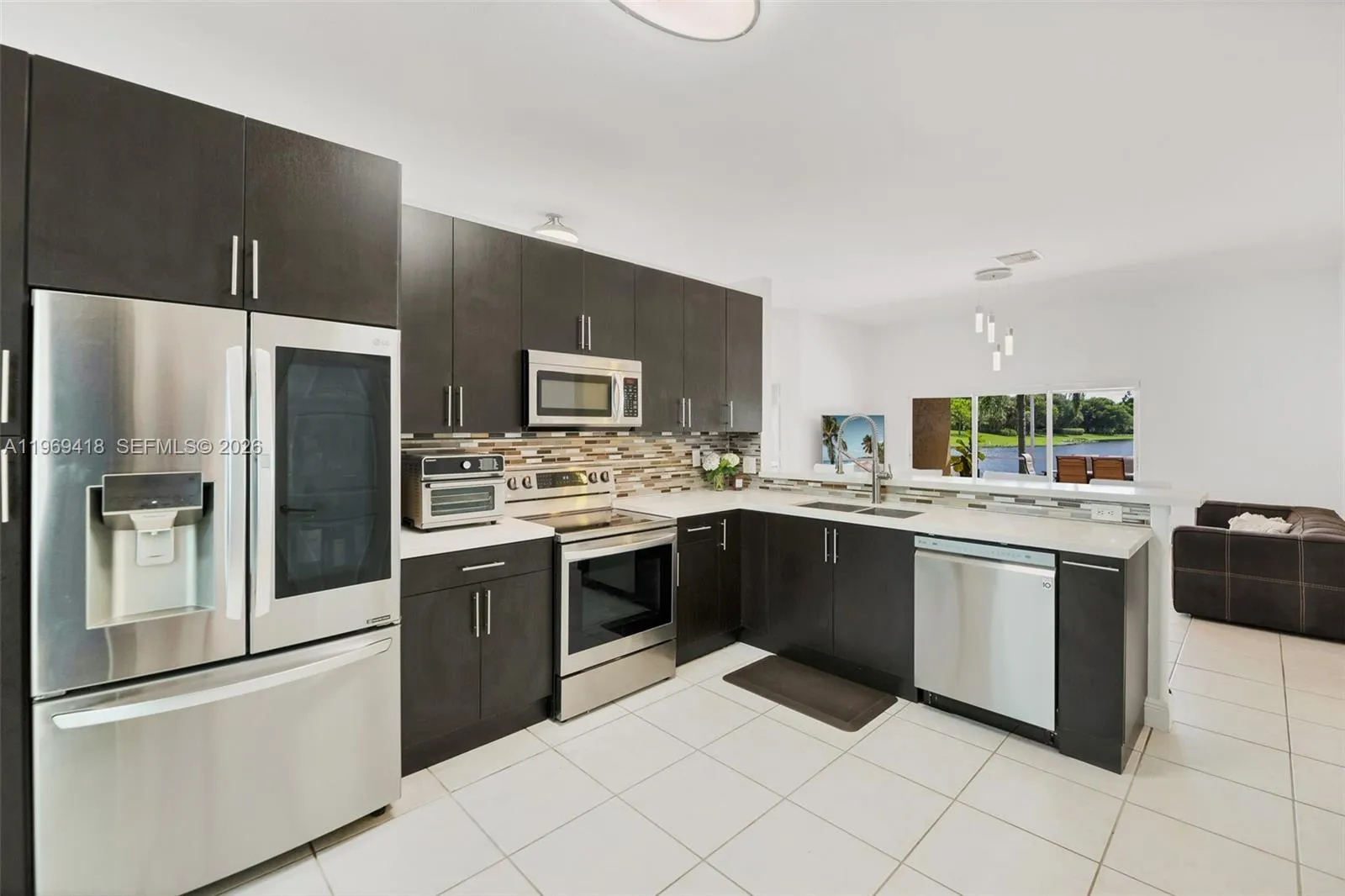 4310 Diamond Way, Weston, Florida 33331, Weston, Florida 33331, 4 Bedrooms Bedrooms, ,2 BathroomsBathrooms,Residential,For Sale,4310 Diamond Way, Weston, Florida 33331,A11969418