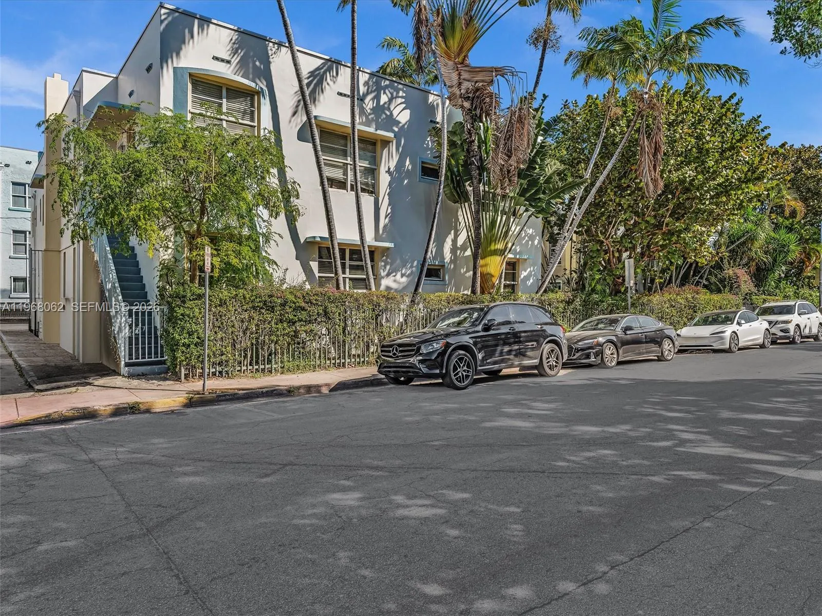 503 12th St 5, Miami Beach, Florida 33139, Miami Beach, Florida 33139, 2 Bedrooms Bedrooms, ,2 BathroomsBathrooms,Residential,For Sale,503 12th St 5, Miami Beach, Florida 33139,A11968062