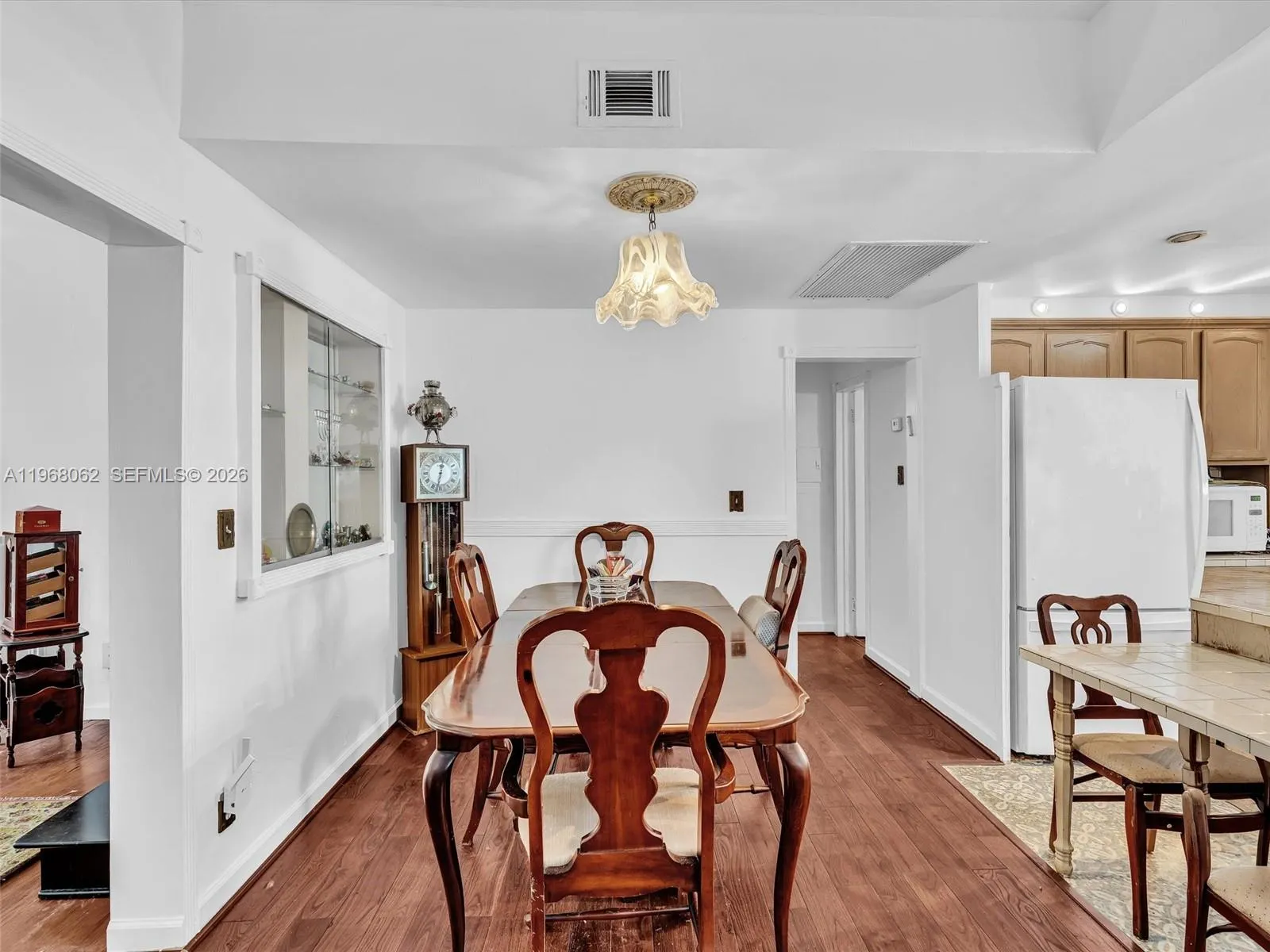 503 12th St 5, Miami Beach, Florida 33139, Miami Beach, Florida 33139, 2 Bedrooms Bedrooms, ,2 BathroomsBathrooms,Residential,For Sale,503 12th St 5, Miami Beach, Florida 33139,A11968062
