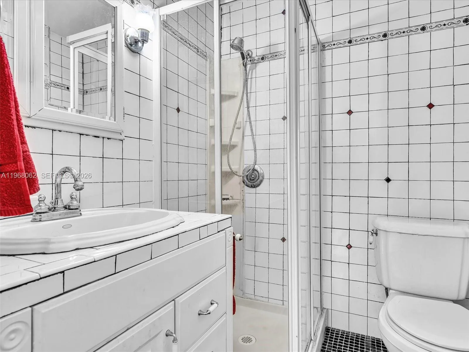503 12th St 5, Miami Beach, Florida 33139, Miami Beach, Florida 33139, 2 Bedrooms Bedrooms, ,2 BathroomsBathrooms,Residential,For Sale,503 12th St 5, Miami Beach, Florida 33139,A11968062