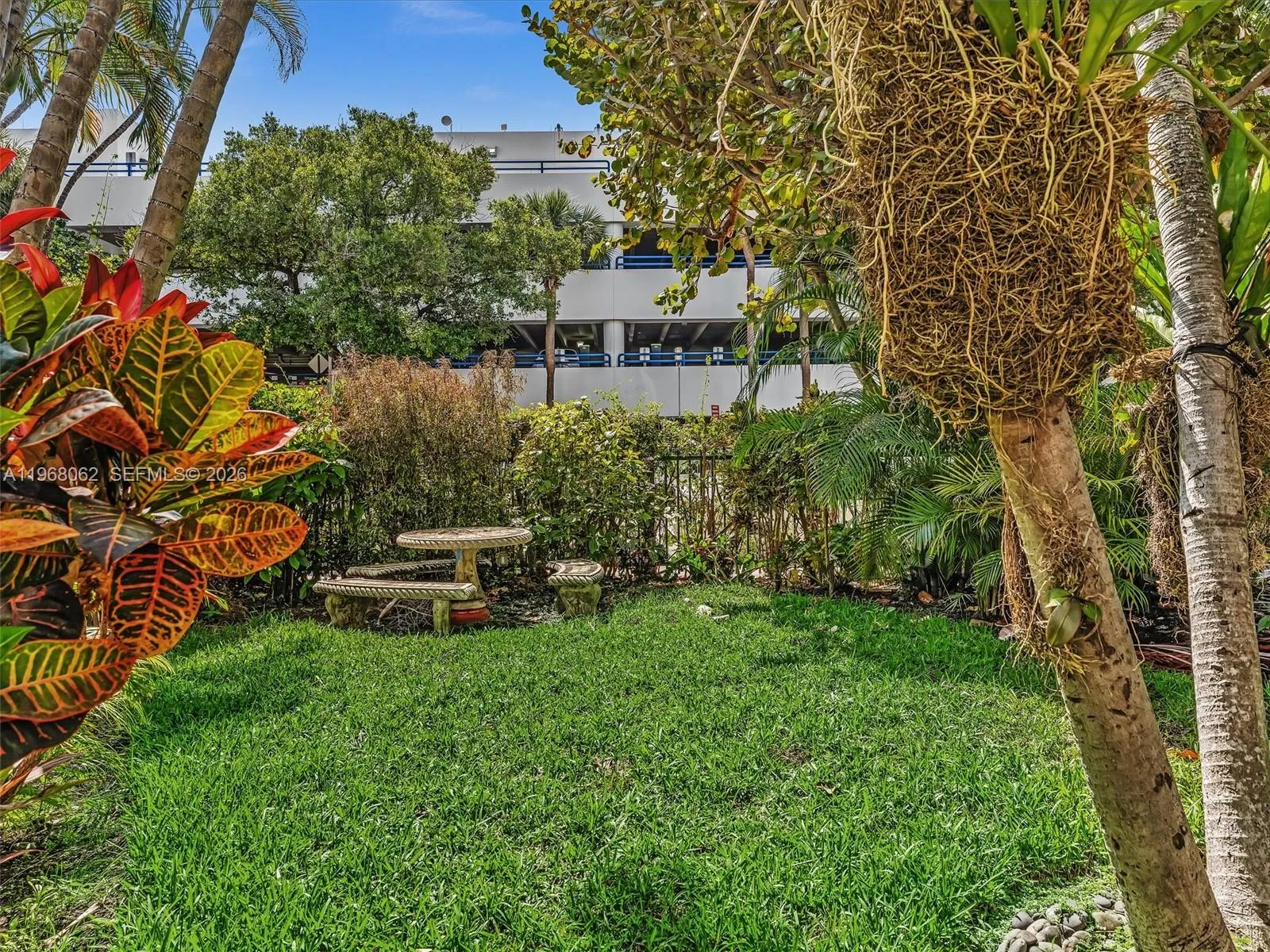 503 12th St 5, Miami Beach, Florida 33139, Miami Beach, Florida 33139, 2 Bedrooms Bedrooms, ,2 BathroomsBathrooms,Residential,For Sale,503 12th St 5, Miami Beach, Florida 33139,A11968062
