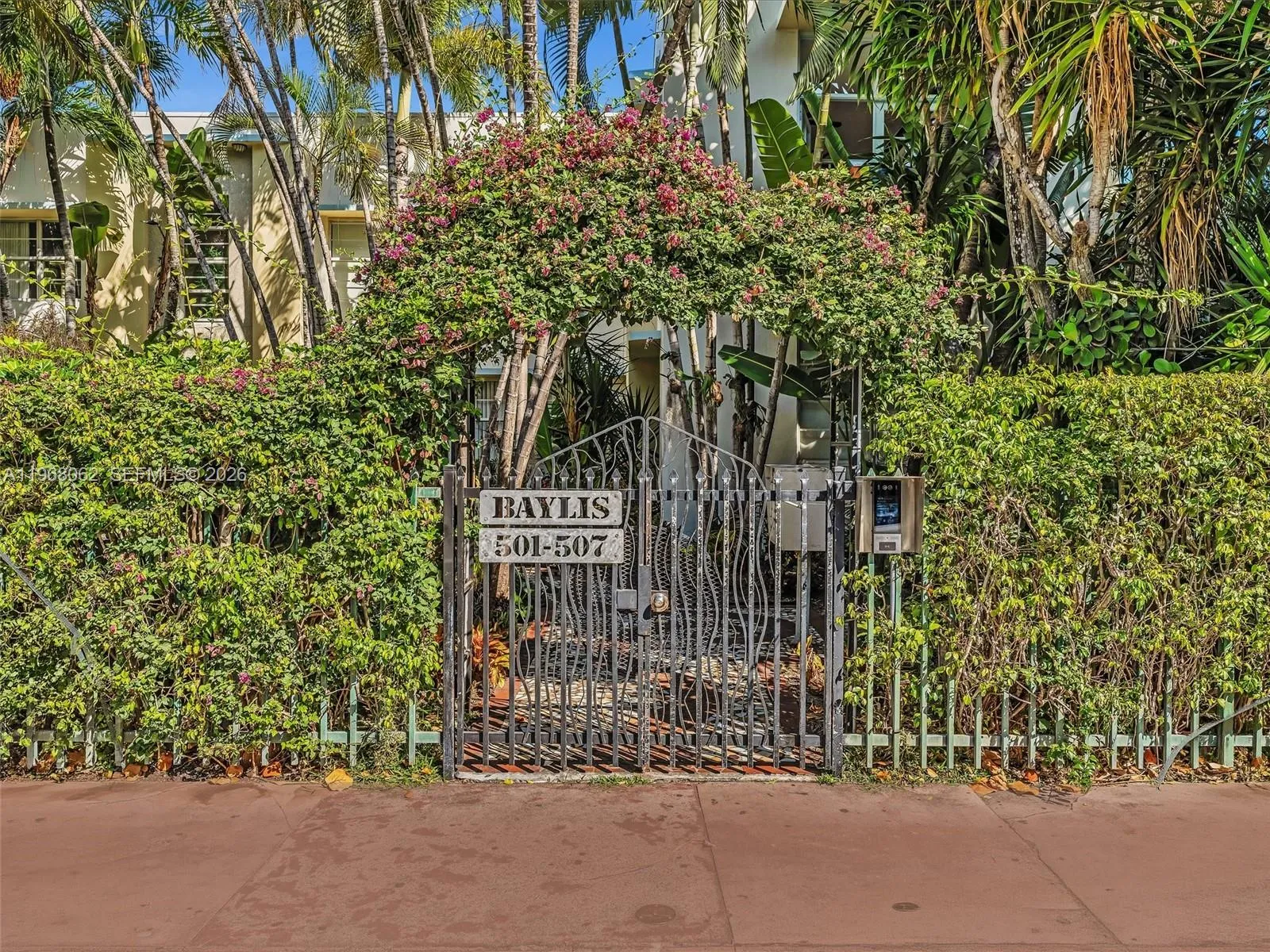 503 12th St 5, Miami Beach, Florida 33139, Miami Beach, Florida 33139, 2 Bedrooms Bedrooms, ,2 BathroomsBathrooms,Residential,For Sale,503 12th St 5, Miami Beach, Florida 33139,A11968062
