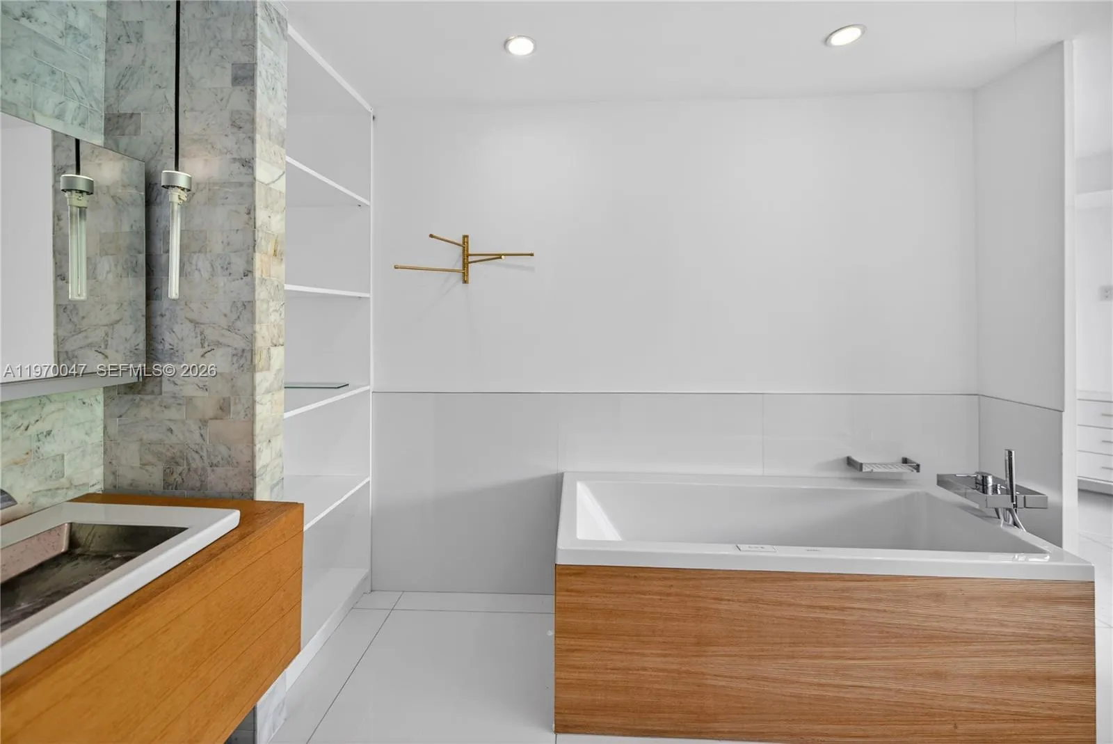 1000 N Shore Dr 0, Miami Beach, Florida 33141, Miami Beach, Florida 33141, 4 Bedrooms Bedrooms, ,3 BathroomsBathrooms,Residential Lease,For Rent,1000 N Shore Dr 0, Miami Beach, Florida 33141,A11970047