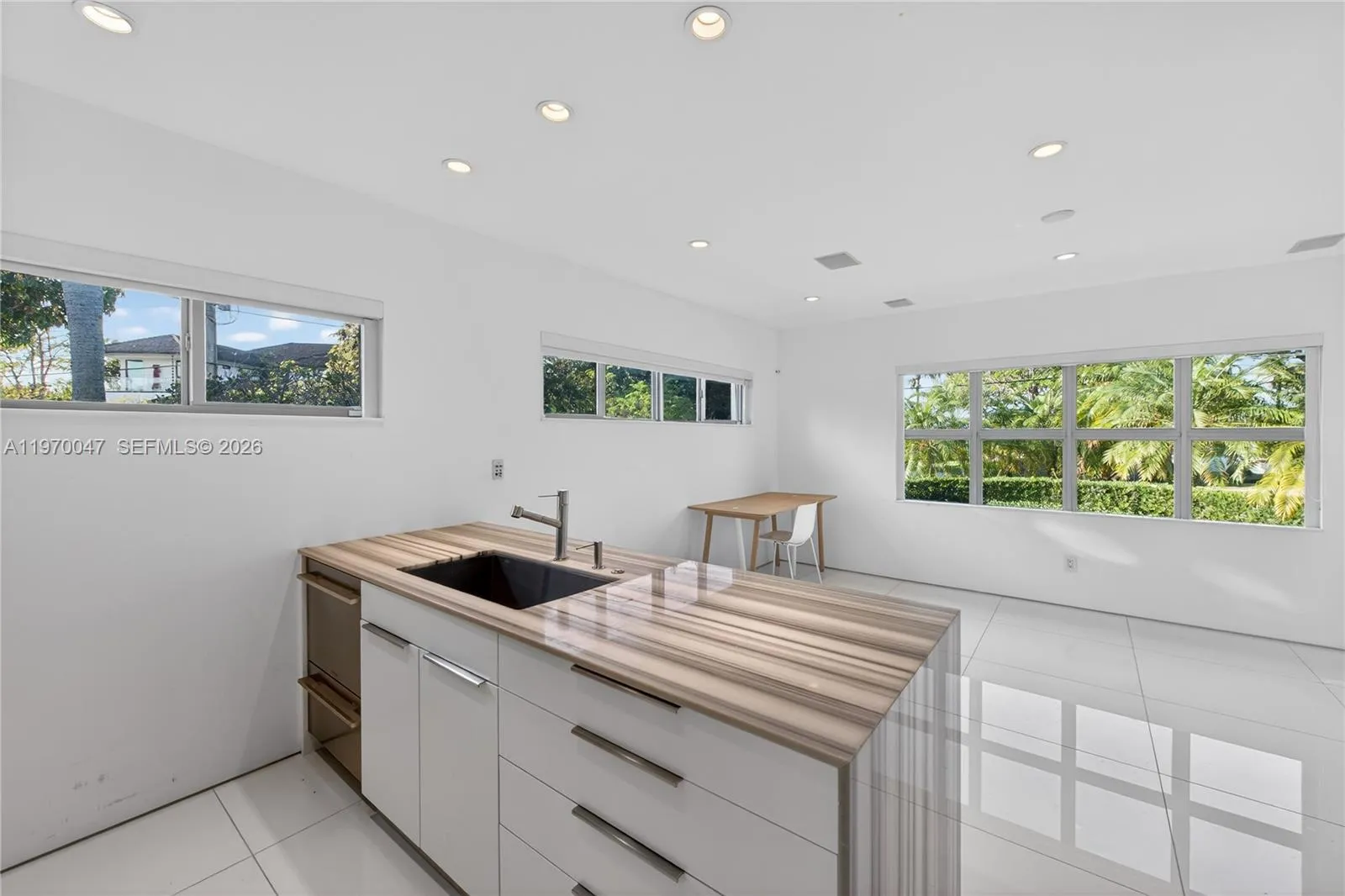 1000 N Shore Dr 0, Miami Beach, Florida 33141, Miami Beach, Florida 33141, 4 Bedrooms Bedrooms, ,3 BathroomsBathrooms,Residential Lease,For Rent,1000 N Shore Dr 0, Miami Beach, Florida 33141,A11970047