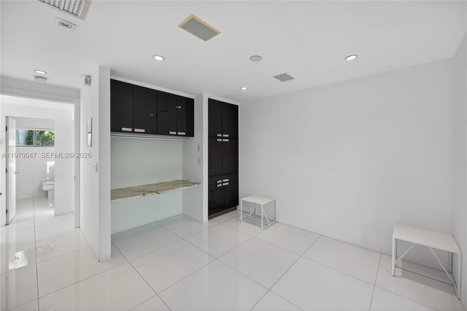 1000 N Shore Dr 0, Miami Beach, Florida 33141, Miami Beach, Florida 33141, 4 Bedrooms Bedrooms, ,3 BathroomsBathrooms,Residential Lease,For Rent,1000 N Shore Dr 0, Miami Beach, Florida 33141,A11970047