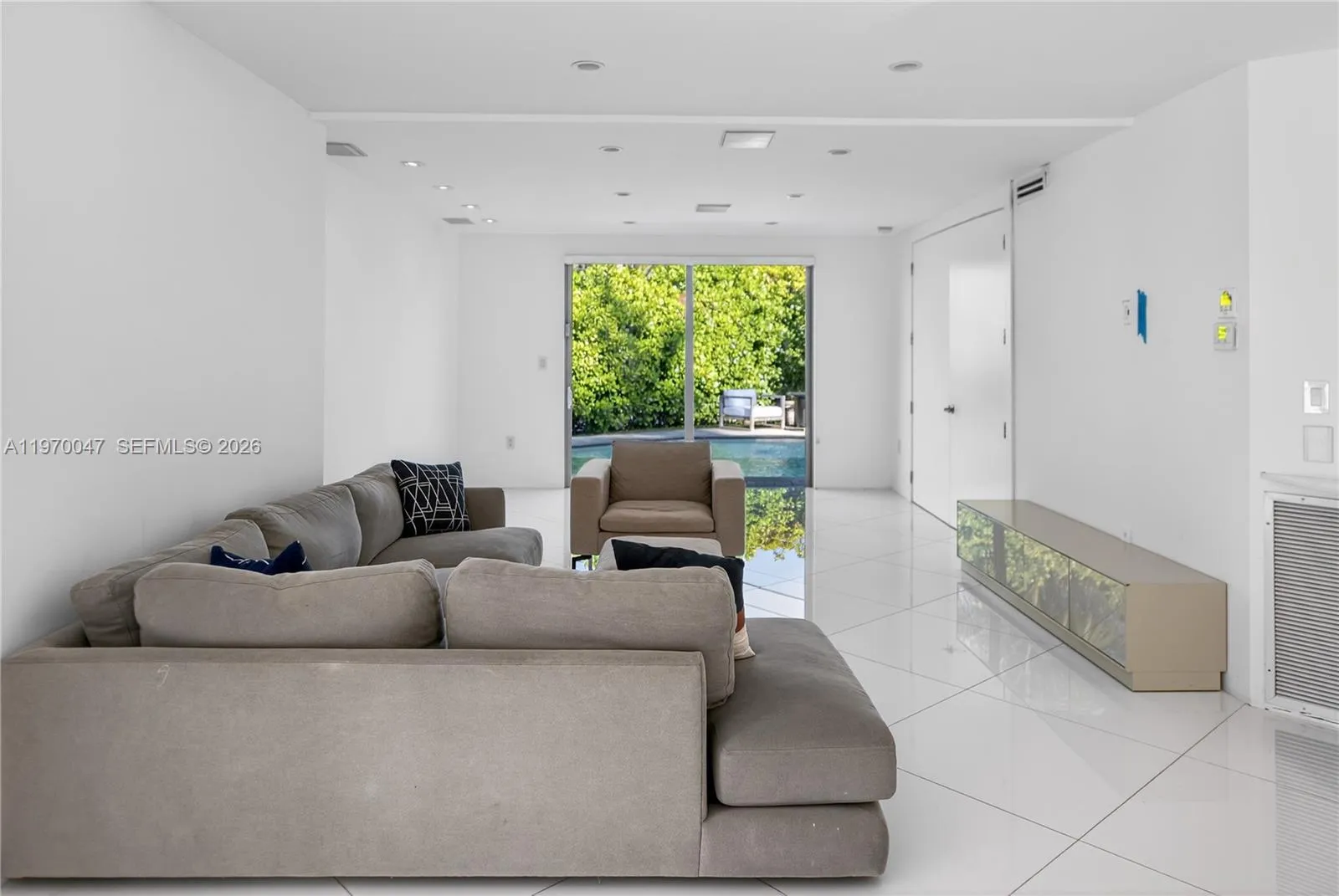 1000 N Shore Dr 0, Miami Beach, Florida 33141, Miami Beach, Florida 33141, 4 Bedrooms Bedrooms, ,3 BathroomsBathrooms,Residential Lease,For Rent,1000 N Shore Dr 0, Miami Beach, Florida 33141,A11970047