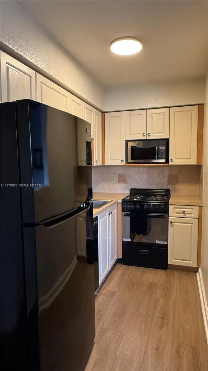 2607 Ne 8th Ave 29, Wilton Manors, Florida 33334, Wilton Manors, Florida 33334, 1 Bedroom Bedrooms, ,1 BathroomBathrooms,Residential Lease,For Rent,2607 Ne 8th Ave 29, Wilton Manors, Florida 33334,A11970054