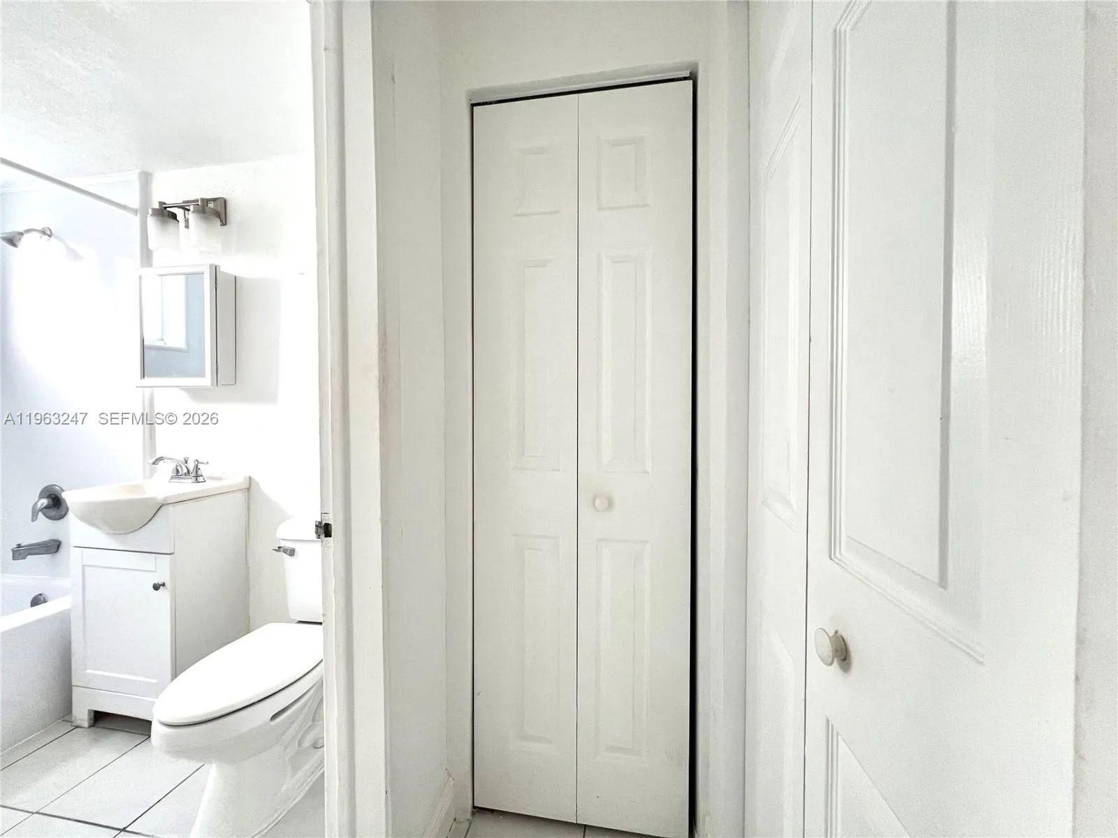 315 69th St 110, Miami Beach, Florida 33141, Miami Beach, Florida 33141, ,1 BathroomBathrooms,Residential Lease,For Rent,315 69th St 110, Miami Beach, Florida 33141,A11963247