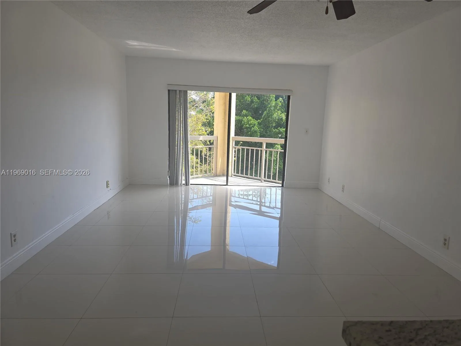 8290 Lake Dr 448, Doral, Florida 33166, Doral, Florida 33166, 2 Bedrooms Bedrooms, ,2 BathroomsBathrooms,Residential Lease,For Rent,8290 Lake Dr 448, Doral, Florida 33166,A11969016