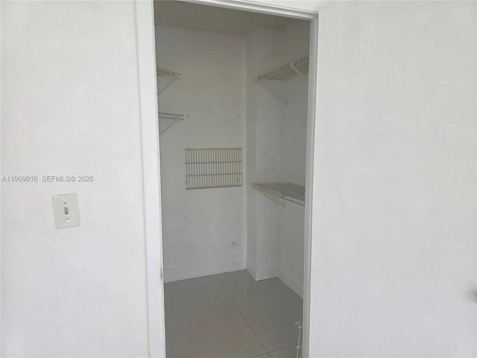 8290 Lake Dr 448, Doral, Florida 33166, Doral, Florida 33166, 2 Bedrooms Bedrooms, ,2 BathroomsBathrooms,Residential Lease,For Rent,8290 Lake Dr 448, Doral, Florida 33166,A11969016