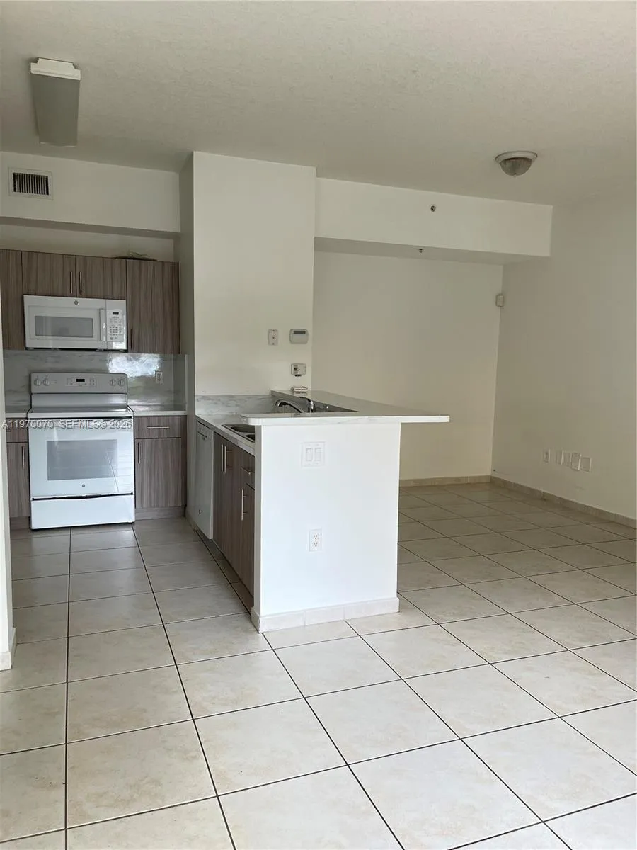 Doral, Florida 33178, 1 Bedroom Bedrooms, ,1 BathroomBathrooms,Residential Lease,For Rent,A11970070