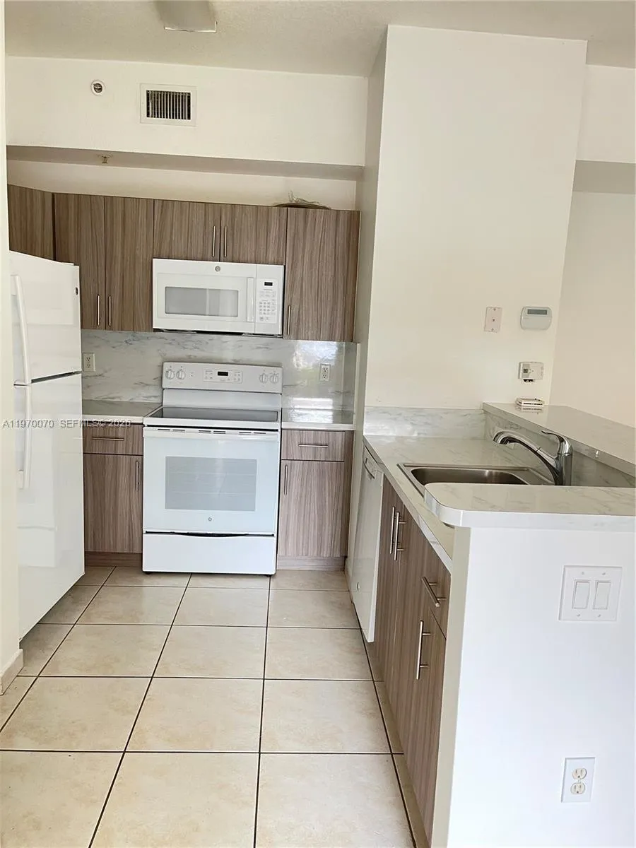 Doral, Florida 33178, 1 Bedroom Bedrooms, ,1 BathroomBathrooms,Residential Lease,For Rent,A11970070