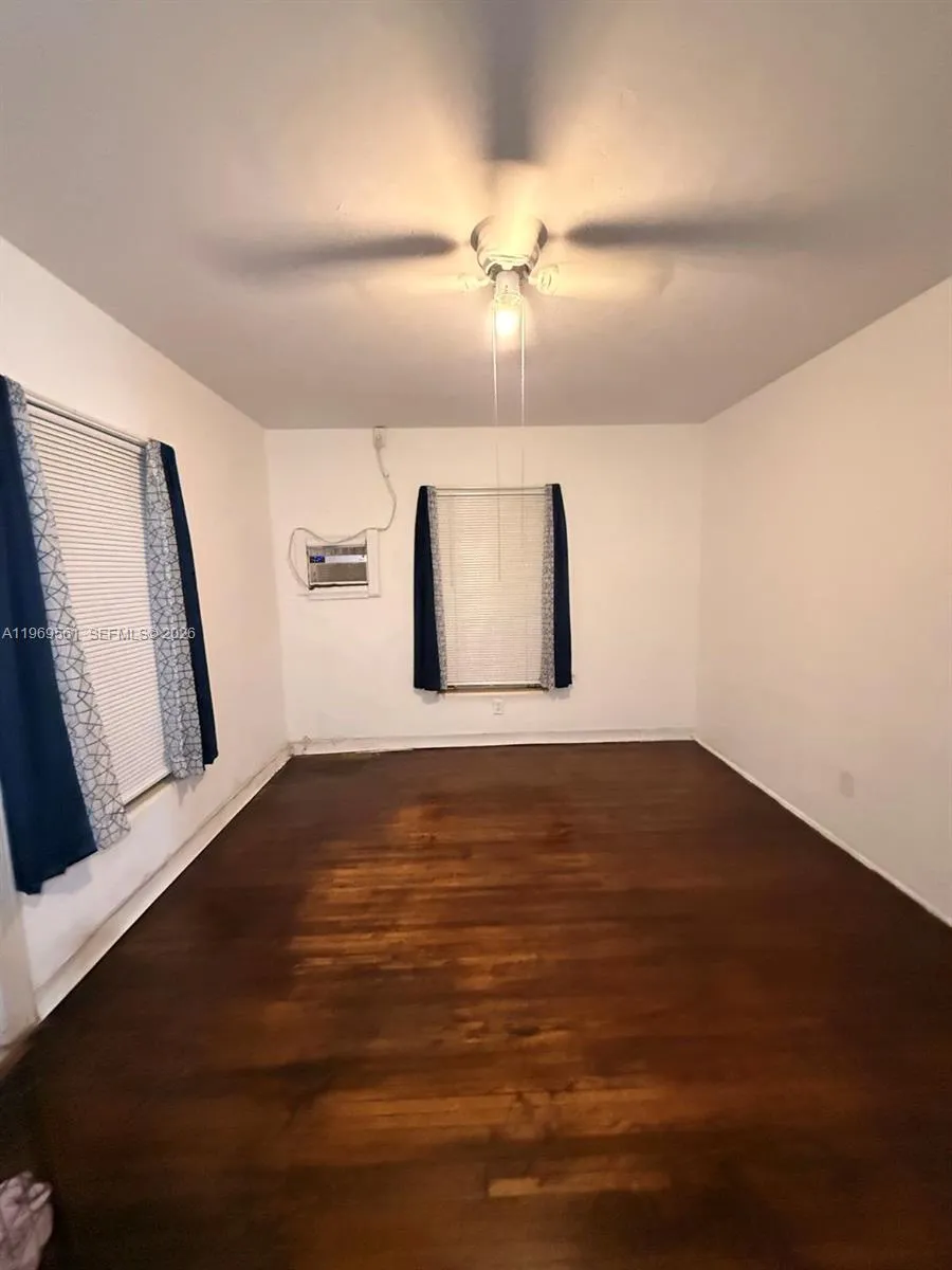 1959 Taylor St 1-2, Hollywood, Florida 33020, Hollywood, Florida 33020, 1 Bedroom Bedrooms, ,1 BathroomBathrooms,Residential Lease,For Rent,1959 Taylor St 1-2, Hollywood, Florida 33020,A11969561