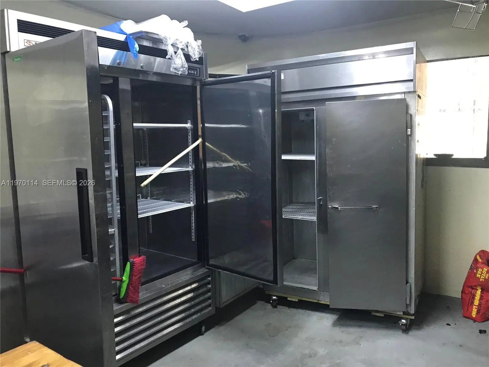 2050 Hollywood Blvd R, Hollywood, Florida 33020, Hollywood, Florida 33020, ,Commercial Lease,For Rent,2050 Hollywood Blvd R, Hollywood, Florida 33020,A11970114