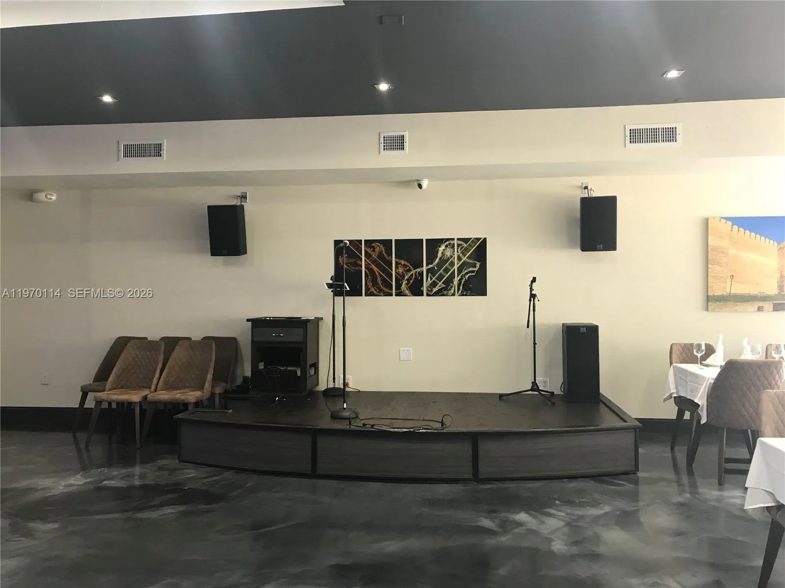 2050 Hollywood Blvd R, Hollywood, Florida 33020, Hollywood, Florida 33020, ,Commercial Lease,For Rent,2050 Hollywood Blvd R, Hollywood, Florida 33020,A11970114