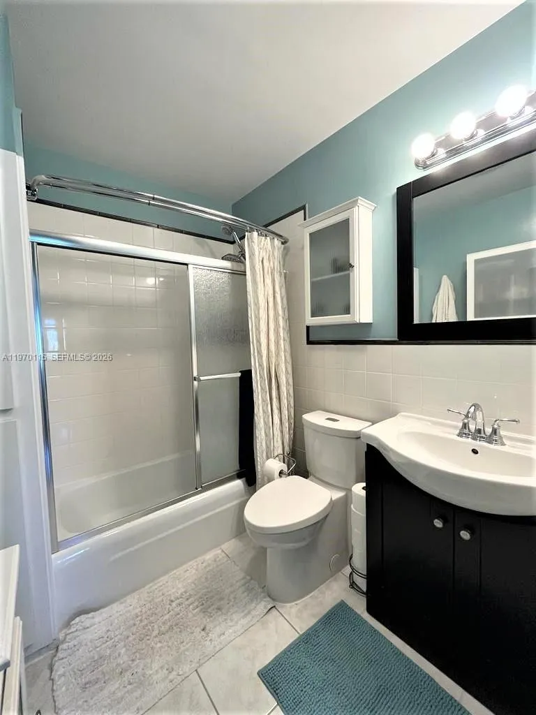 2230 Ne 56th Pl 227, Fort Lauderdale, Florida 3330, Fort Lauderdale, Florida 33308, 2 Bedrooms Bedrooms, ,2 BathroomsBathrooms,Residential Lease,For Rent,2230 Ne 56th Pl 227, Fort Lauderdale, Florida 3330,A11970115