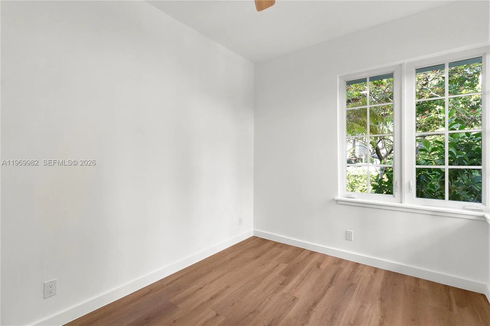 1009 Meridian Ave 14, Miami Beach, Florida 33139, Miami Beach, Florida 33139, 2 Bedrooms Bedrooms, ,2 BathroomsBathrooms,Residential Lease,For Rent,1009 Meridian Ave 14, Miami Beach, Florida 33139,A11969982
