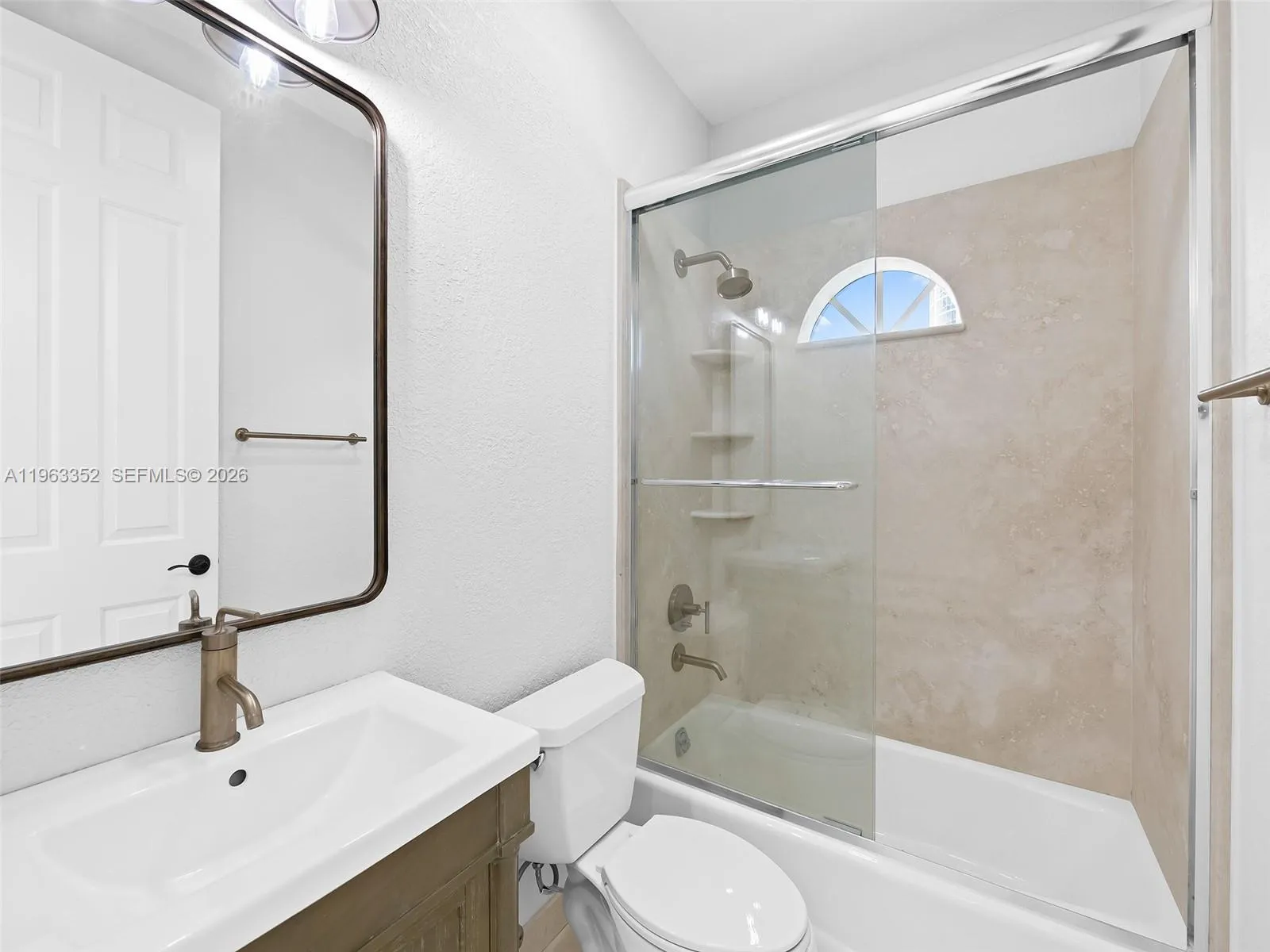 827 Se 2nd Ct, Fort Lauderdale, Florida 33301, Fort Lauderdale, Florida 33301, 4 Bedrooms Bedrooms, ,5 BathroomsBathrooms,Residential,For Sale,827 Se 2nd Ct, Fort Lauderdale, Florida 33301,A11963352