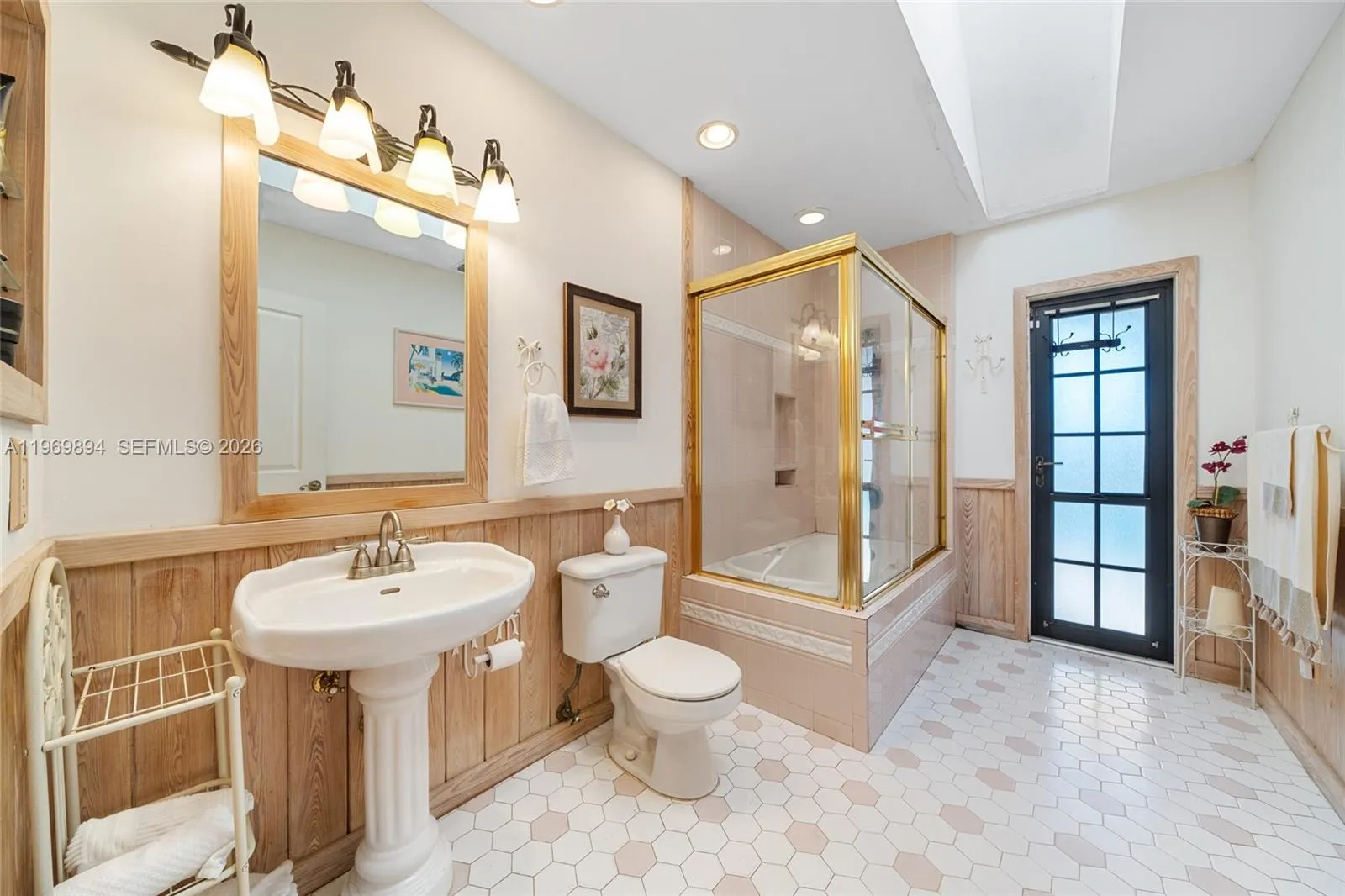 17242 Sw 88th Ave, Palmetto Bay, Florida 33157, Palmetto Bay, Florida 33157, 3 Bedrooms Bedrooms, ,2 BathroomsBathrooms,Residential,For Sale,17242 Sw 88th Ave, Palmetto Bay, Florida 33157,A11969894