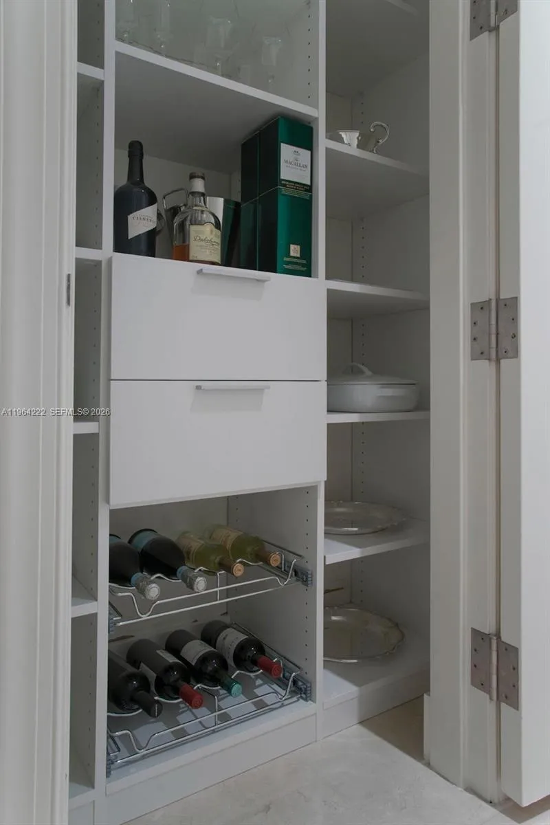 1425 Brickell Ave 58a, Miami, Florida 33131, Miami, Florida 33131, 2 Bedrooms Bedrooms, ,2 BathroomsBathrooms,Residential Lease,For Rent,1425 Brickell Ave 58a, Miami, Florida 33131,A11964222
