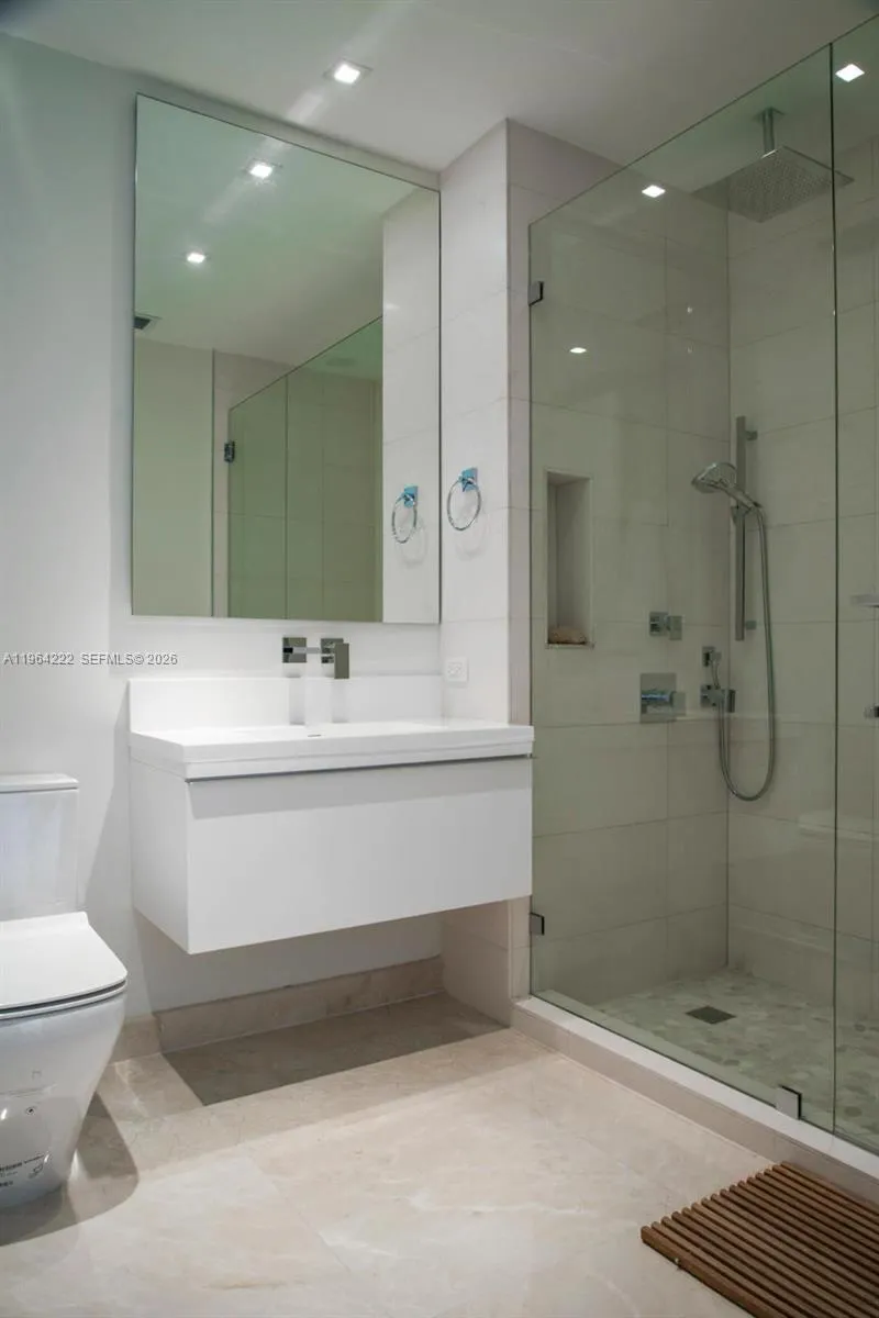 1425 Brickell Ave 58a, Miami, Florida 33131, Miami, Florida 33131, 2 Bedrooms Bedrooms, ,2 BathroomsBathrooms,Residential Lease,For Rent,1425 Brickell Ave 58a, Miami, Florida 33131,A11964222