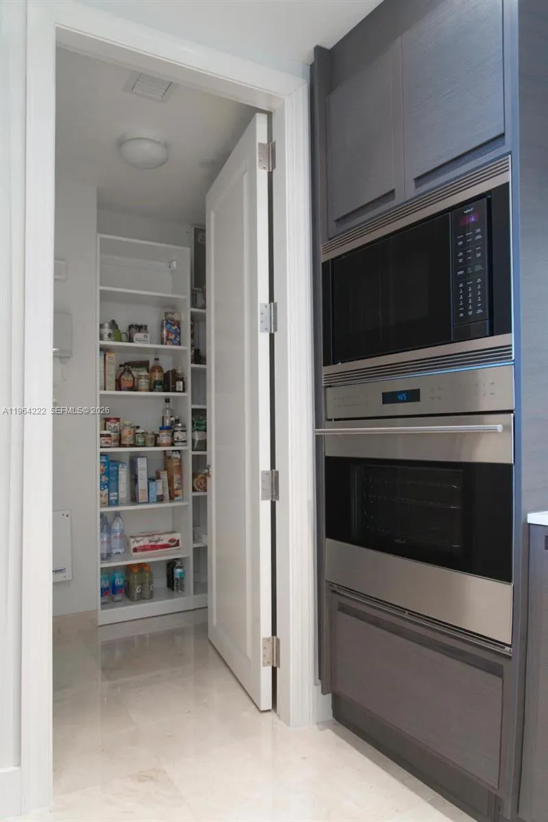 1425 Brickell Ave 58a, Miami, Florida 33131, Miami, Florida 33131, 2 Bedrooms Bedrooms, ,2 BathroomsBathrooms,Residential Lease,For Rent,1425 Brickell Ave 58a, Miami, Florida 33131,A11964222