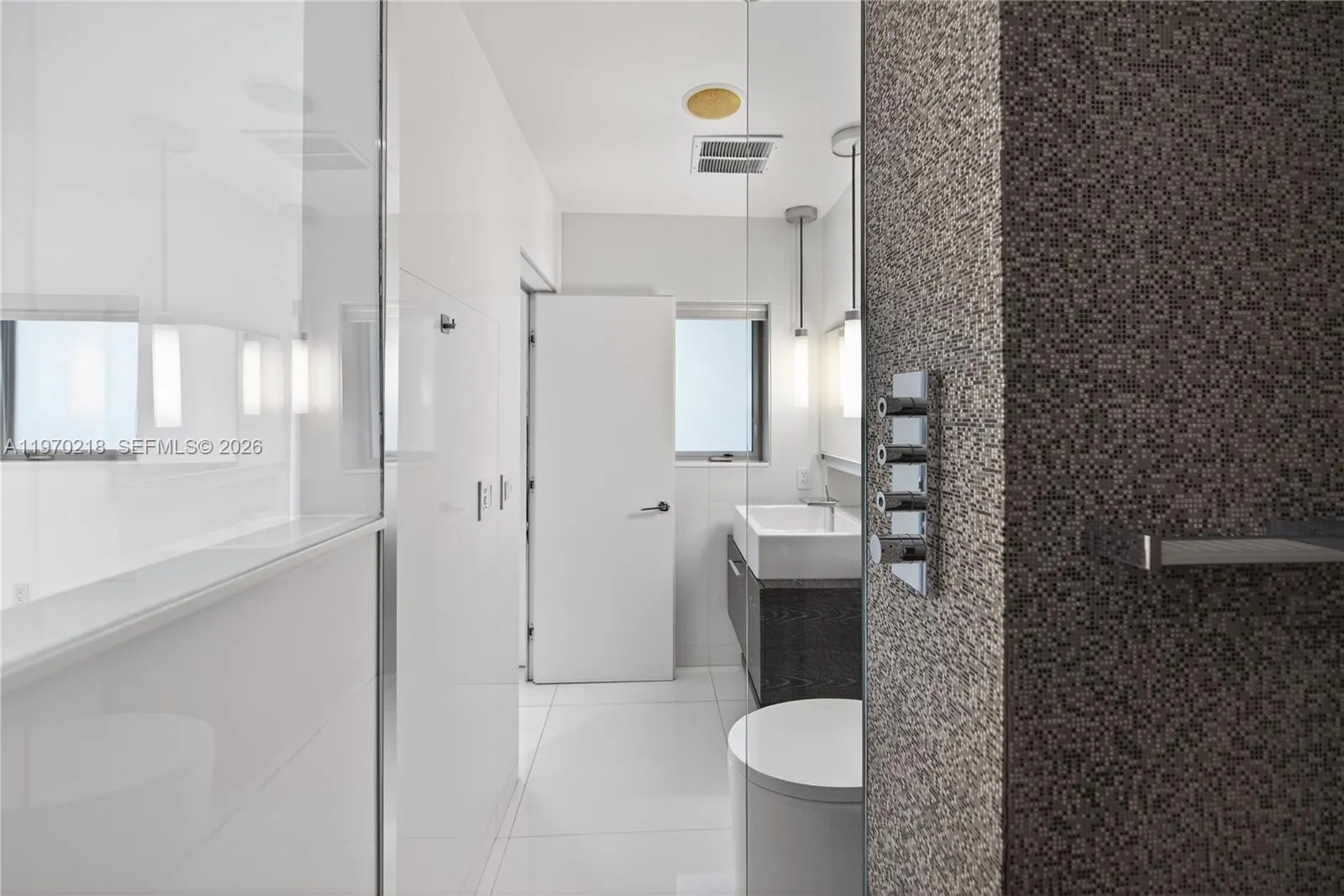 1000 N Shore Dr, Miami Beach, Florida 33141, Miami Beach, Florida 33141, 5 Bedrooms Bedrooms, ,3 BathroomsBathrooms,Residential,For Sale,1000 N Shore Dr, Miami Beach, Florida 33141,A11970218