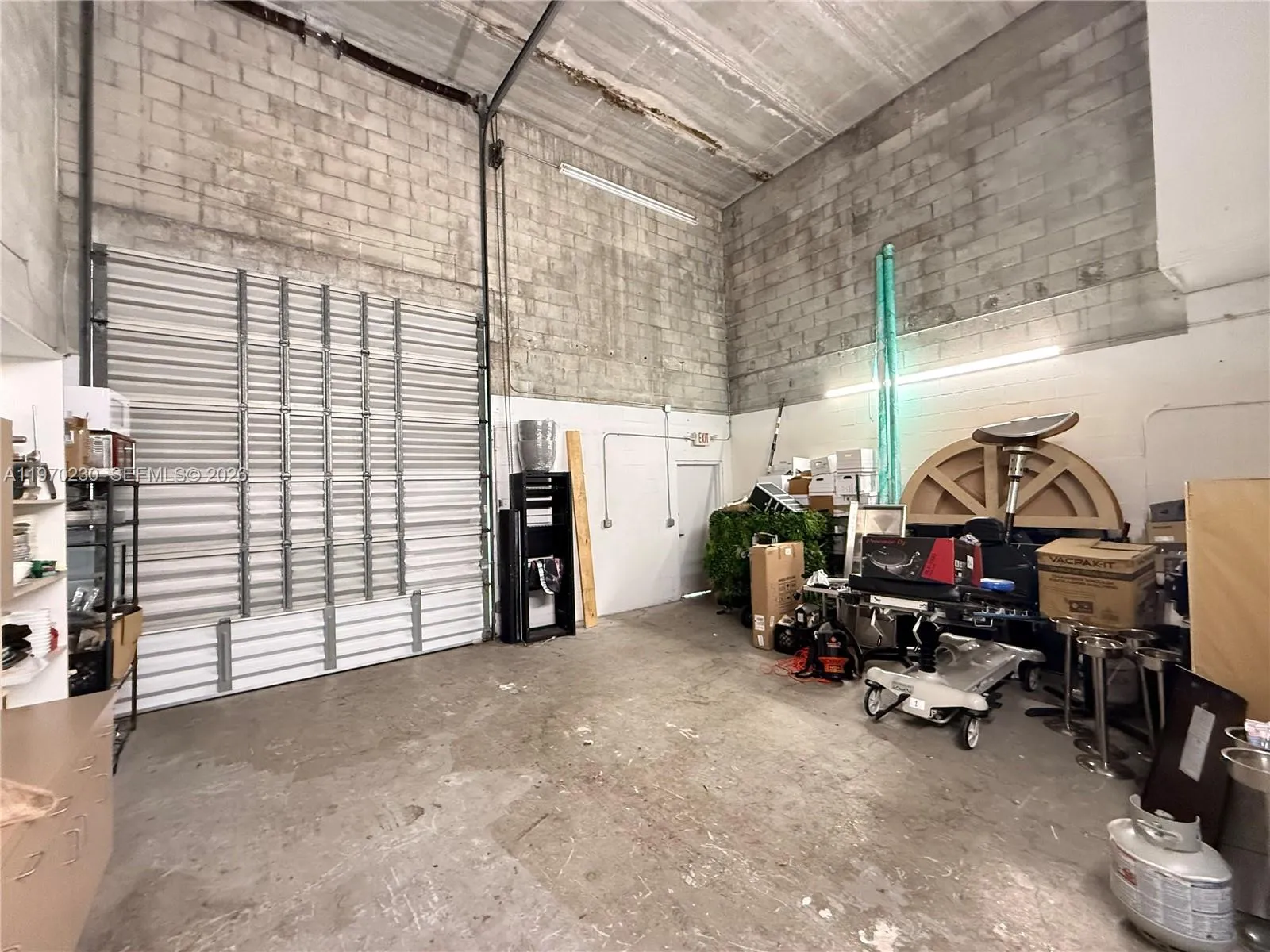 489 SF Warehouse