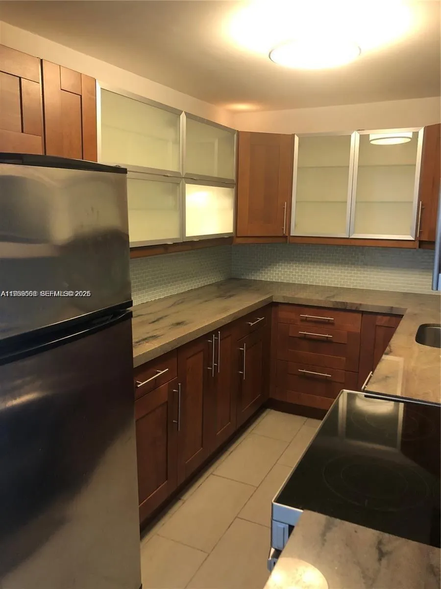 6969 Collins Ave 403, Miami Beach, Florida 33141, Miami Beach, Florida 33141, 1 Bedroom Bedrooms, ,1 BathroomBathrooms,Residential Lease,For Rent,6969 Collins Ave 403, Miami Beach, Florida 33141,A11969506