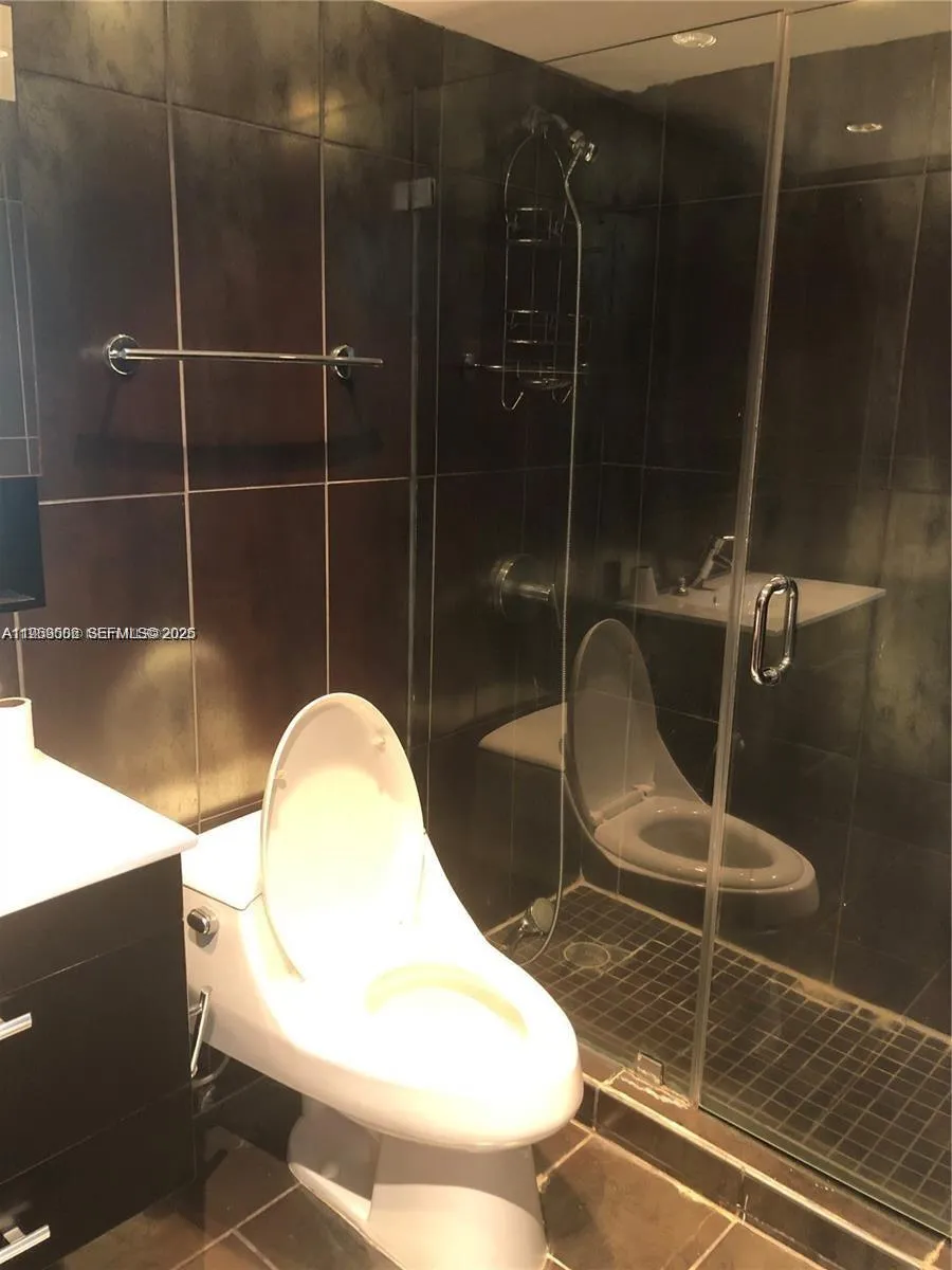 6969 Collins Ave 403, Miami Beach, Florida 33141, Miami Beach, Florida 33141, 1 Bedroom Bedrooms, ,1 BathroomBathrooms,Residential Lease,For Rent,6969 Collins Ave 403, Miami Beach, Florida 33141,A11969506