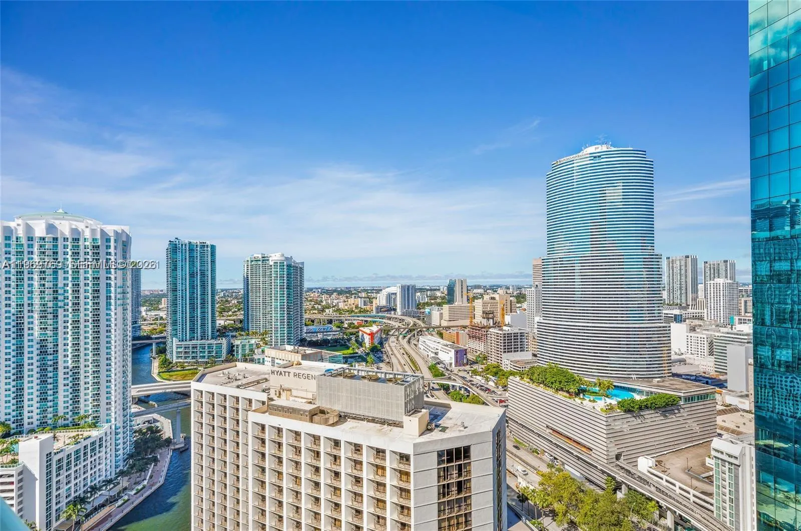 200 Biscayne Boulevard Way 3913, Miami, Florida 33, Miami, Florida 33131, 1 Bedroom Bedrooms, ,1 BathroomBathrooms,Residential Lease,For Rent,200 Biscayne Boulevard Way 3913, Miami, Florida 33,A11969769