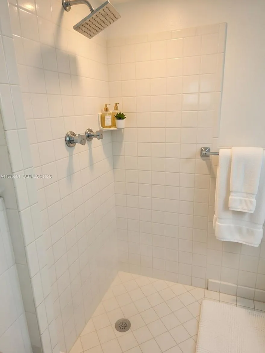 146 Ne 1st Ave 1, Dania Beach, Florida 33004, Dania Beach, Florida 33004, 3 Bedrooms Bedrooms, ,2 BathroomsBathrooms,Residential Lease,For Rent,146 Ne 1st Ave 1, Dania Beach, Florida 33004,A11970281