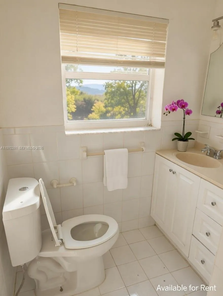 146 Ne 1st Ave 1, Dania Beach, Florida 33004, Dania Beach, Florida 33004, 3 Bedrooms Bedrooms, ,2 BathroomsBathrooms,Residential Lease,For Rent,146 Ne 1st Ave 1, Dania Beach, Florida 33004,A11970281