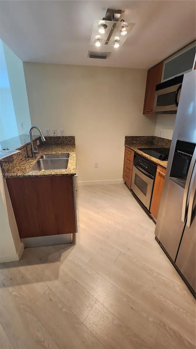 9066 Sw 73rd Ct 2003, Miami, Florida 33156, Miami, Florida 33156, 1 Bedroom Bedrooms, ,1 BathroomBathrooms,Residential Lease,For Rent,9066 Sw 73rd Ct 2003, Miami, Florida 33156,A11970284
