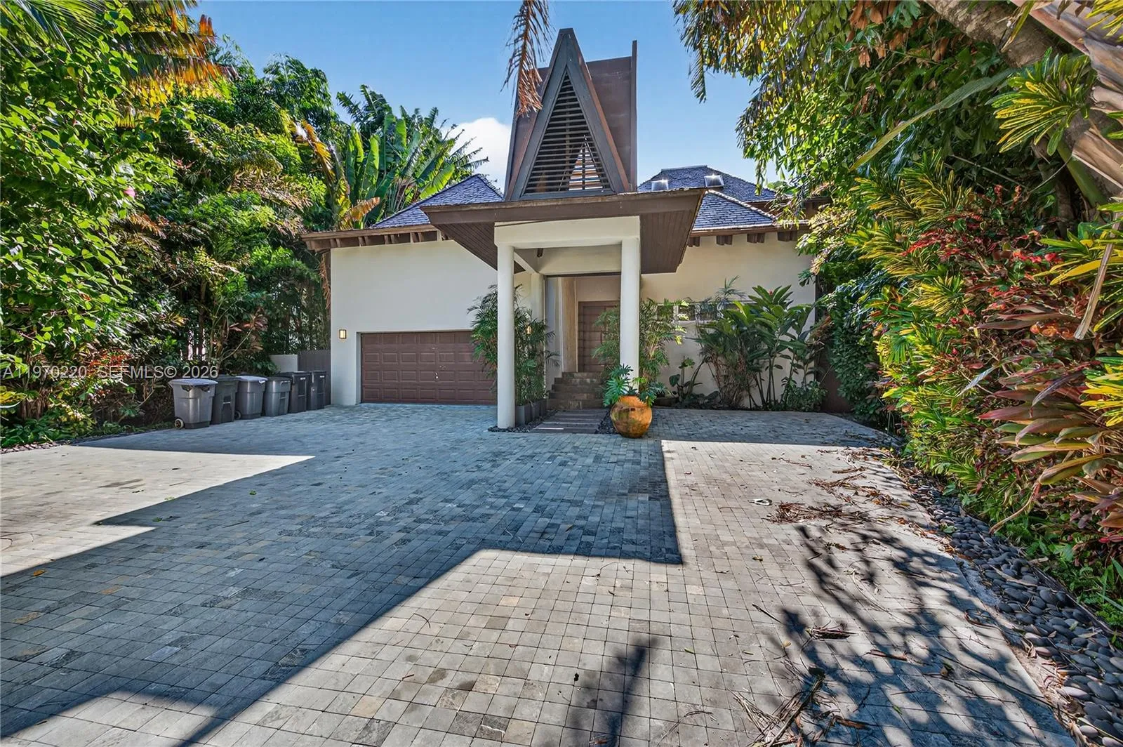 14 W San Marino Dr, Miami Beach, Florida 33139, Miami Beach, Florida 33139, 6 Bedrooms Bedrooms, ,6 BathroomsBathrooms,Residential Lease,For Rent,14 W San Marino Dr, Miami Beach, Florida 33139,A11970220