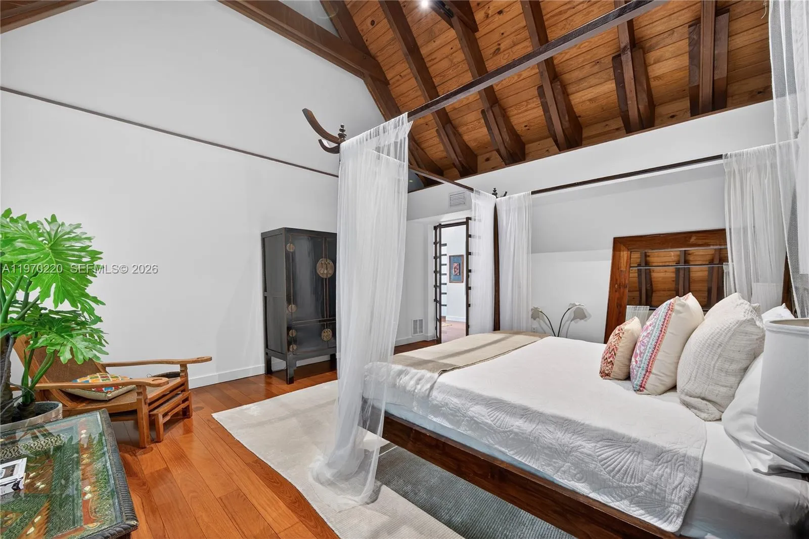 14 W San Marino Dr, Miami Beach, Florida 33139, Miami Beach, Florida 33139, 6 Bedrooms Bedrooms, ,6 BathroomsBathrooms,Residential Lease,For Rent,14 W San Marino Dr, Miami Beach, Florida 33139,A11970220