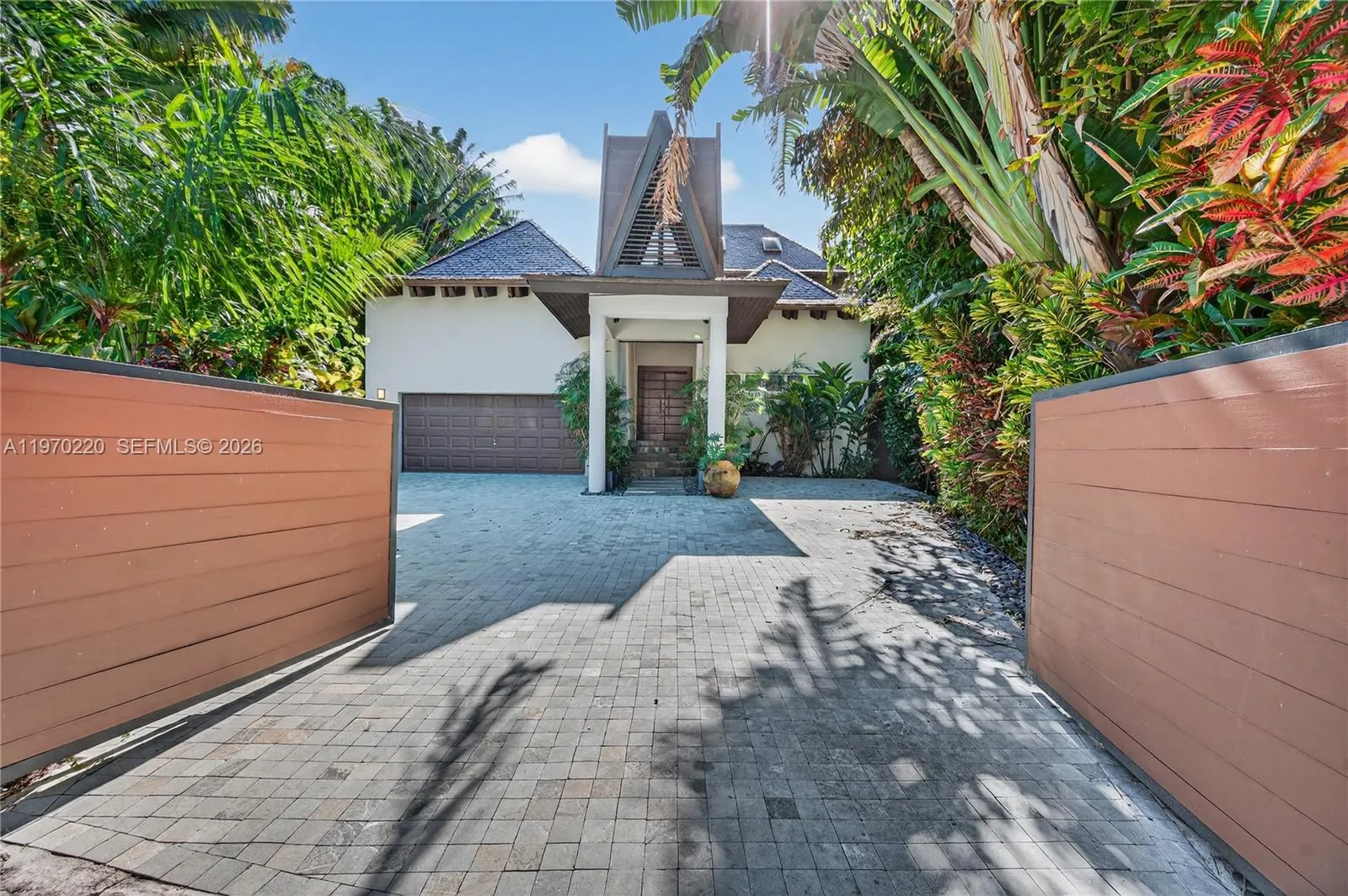 14 W San Marino Dr, Miami Beach, Florida 33139, Miami Beach, Florida 33139, 6 Bedrooms Bedrooms, ,6 BathroomsBathrooms,Residential Lease,For Rent,14 W San Marino Dr, Miami Beach, Florida 33139,A11970220