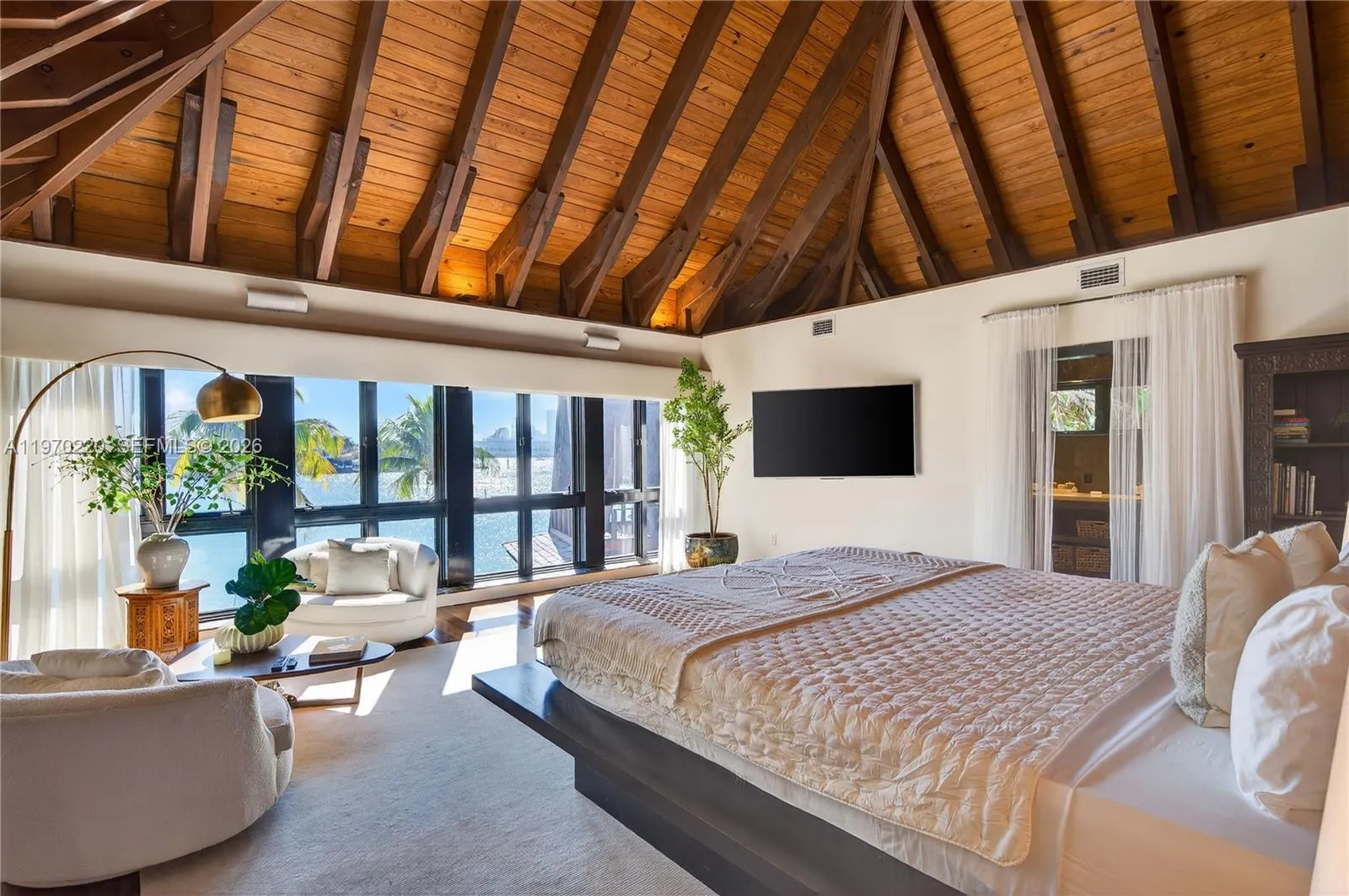 14 W San Marino Dr, Miami Beach, Florida 33139, Miami Beach, Florida 33139, 6 Bedrooms Bedrooms, ,6 BathroomsBathrooms,Residential Lease,For Rent,14 W San Marino Dr, Miami Beach, Florida 33139,A11970220