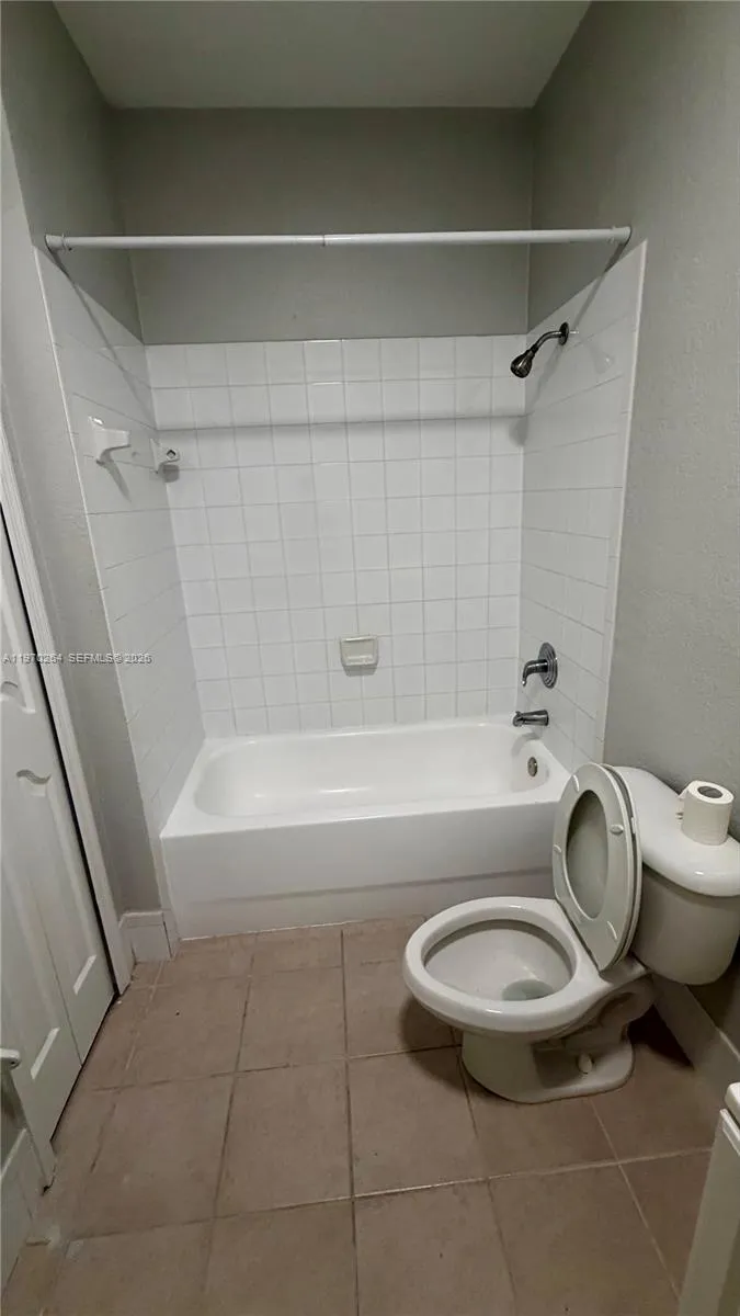 13272 Old Biscayne Dr 104, Homestead, Florida 3303, Homestead, Florida 33033, 3 Bedrooms Bedrooms, ,2 BathroomsBathrooms,Residential Lease,For Rent,13272 Old Biscayne Dr 104, Homestead, Florida 3303,A11970264