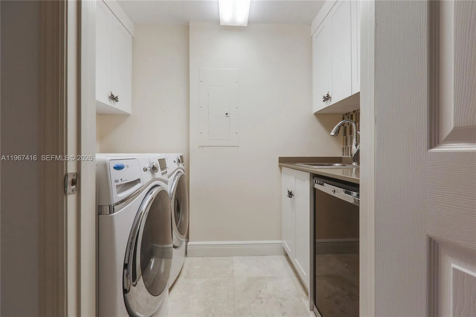 6051 N Ocean Dr 302, Hollywood, Florida 33019, Hollywood, Florida 33019, 3 Bedrooms Bedrooms, ,2 BathroomsBathrooms,Residential Lease,For Rent,6051 N Ocean Dr 302, Hollywood, Florida 33019,A11967416