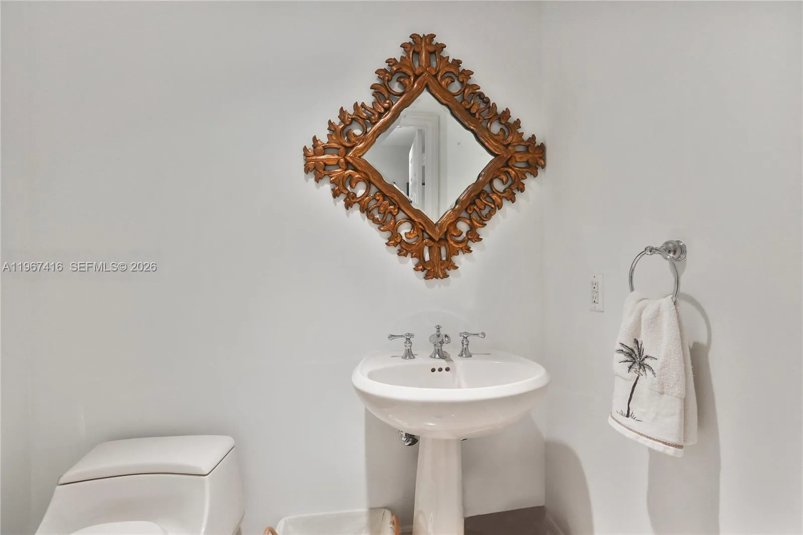6051 N Ocean Dr 302, Hollywood, Florida 33019, Hollywood, Florida 33019, 3 Bedrooms Bedrooms, ,2 BathroomsBathrooms,Residential Lease,For Rent,6051 N Ocean Dr 302, Hollywood, Florida 33019,A11967416
